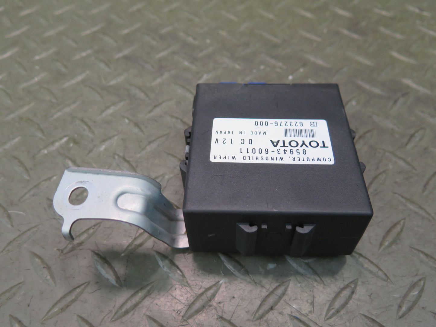2003-2009 Lexus UZJ120L GX470 Windshield Wiper Control Module 85943-60011