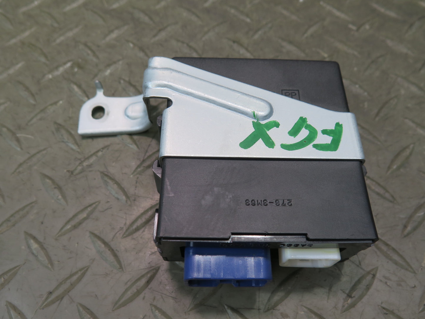2003-2009 Lexus UZJ120L GX470 Windshield Wiper Control Module 85943-60011
