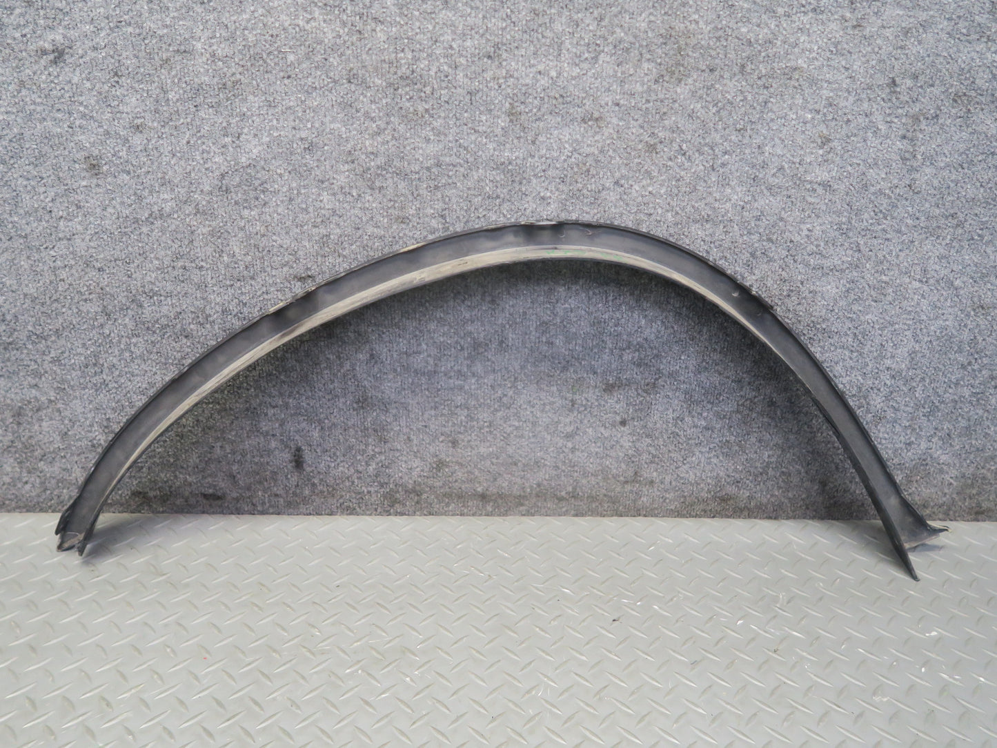 2010-2014 BMW E71 X6M Front Left & Right Fender Flare Wheel Arch Molding Set