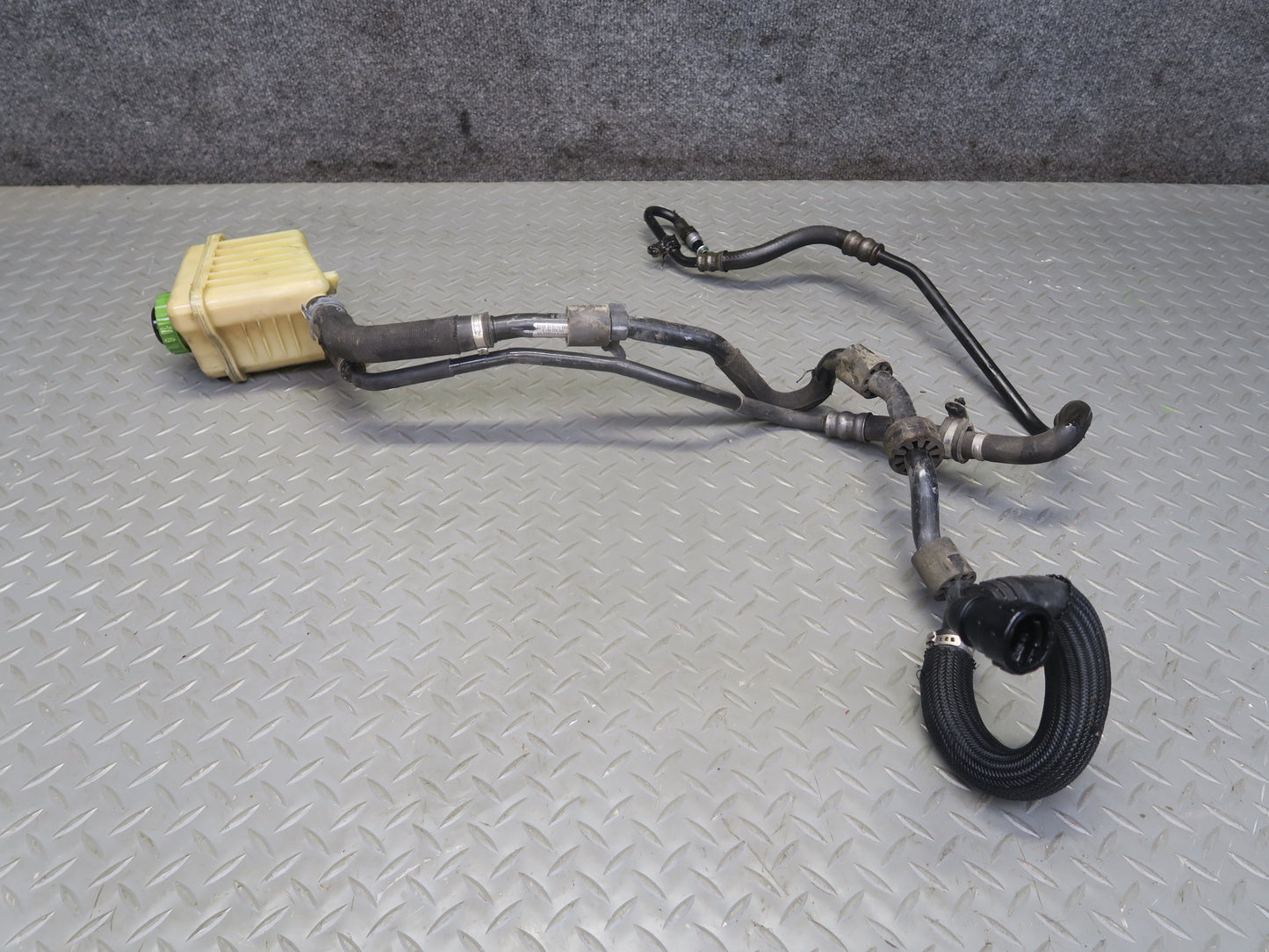 2015-2018 Porsche Cayenne 958 E-hybrid Power Steering Hose Pipe Line Set