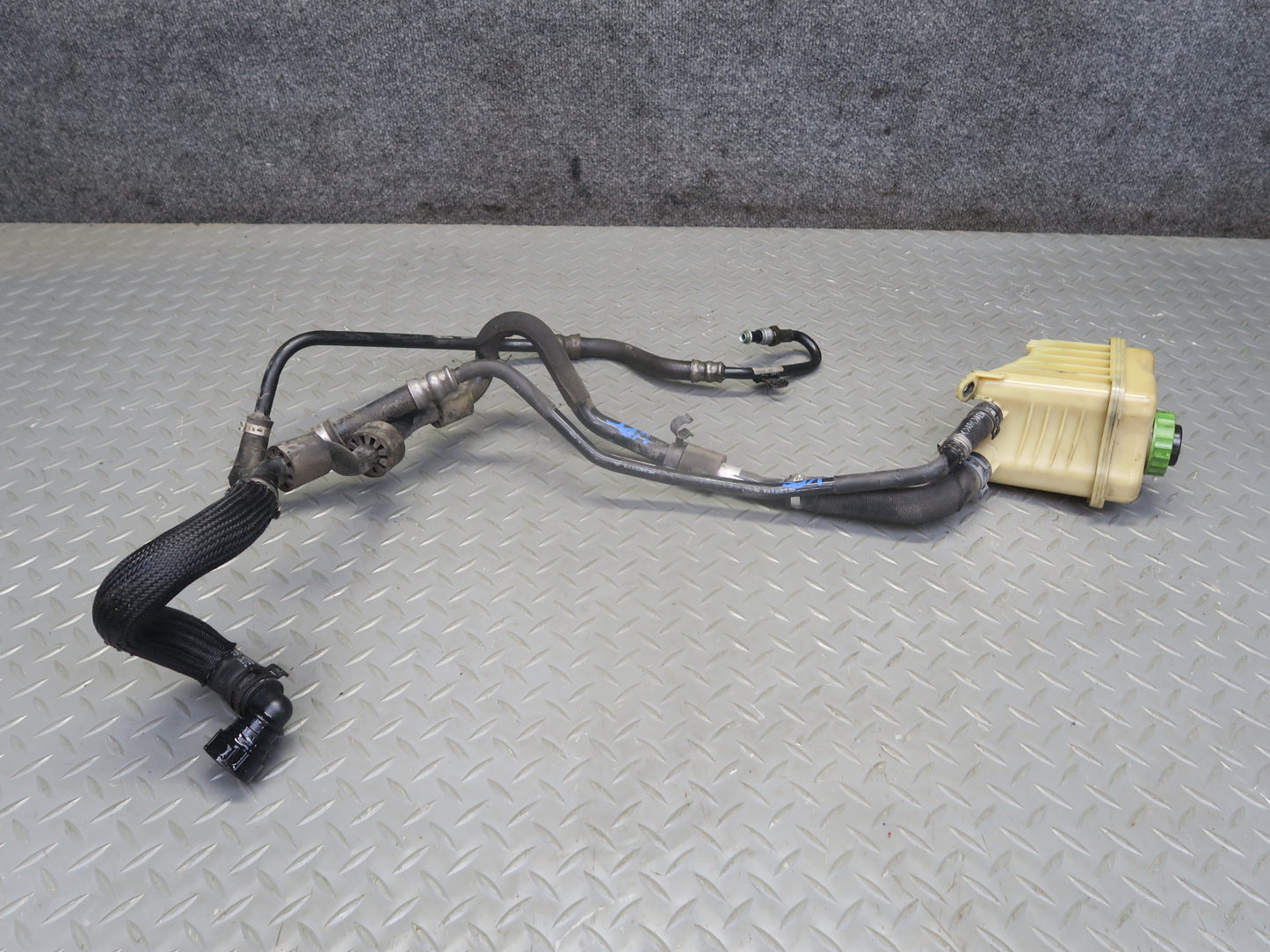 2015-2018 Porsche Cayenne 958 E-hybrid Power Steering Hose Pipe Line Set