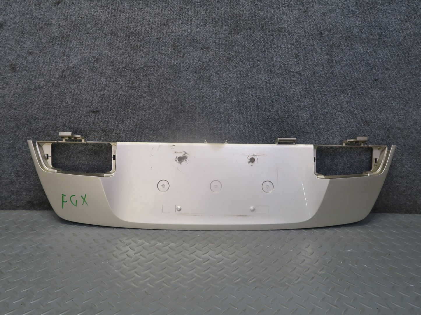 2003-2009 Lexus UZJ120L GX470 Rear Trunk Tailgate License Plate Trim Molding