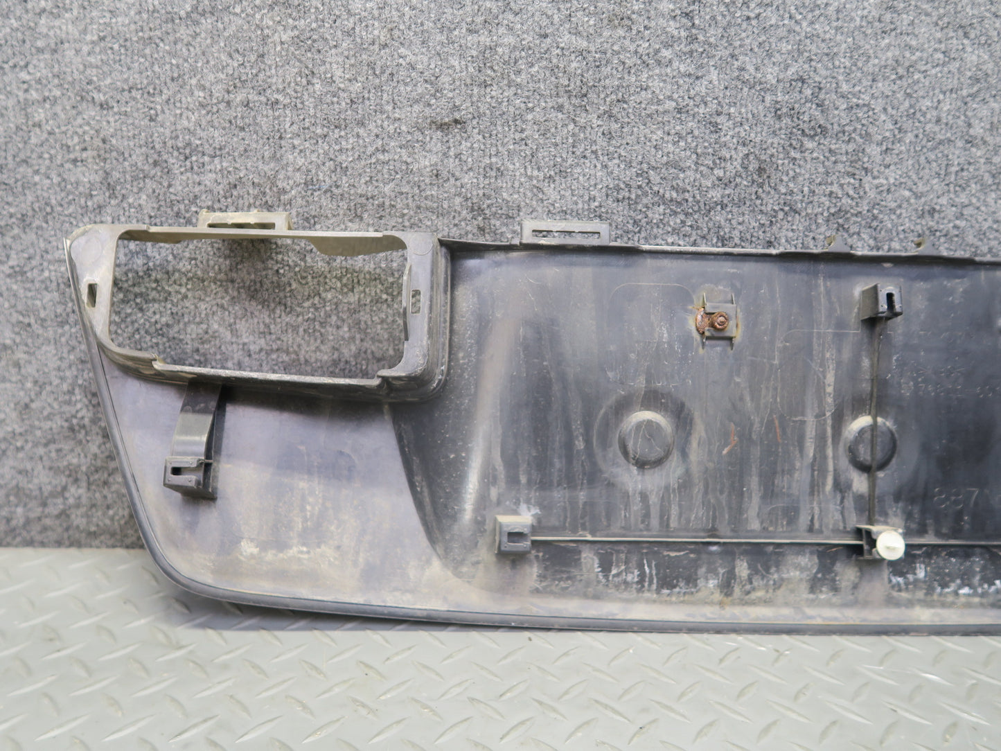 2003-2009 Lexus UZJ120L GX470 Rear Trunk Tailgate License Plate Trim Molding