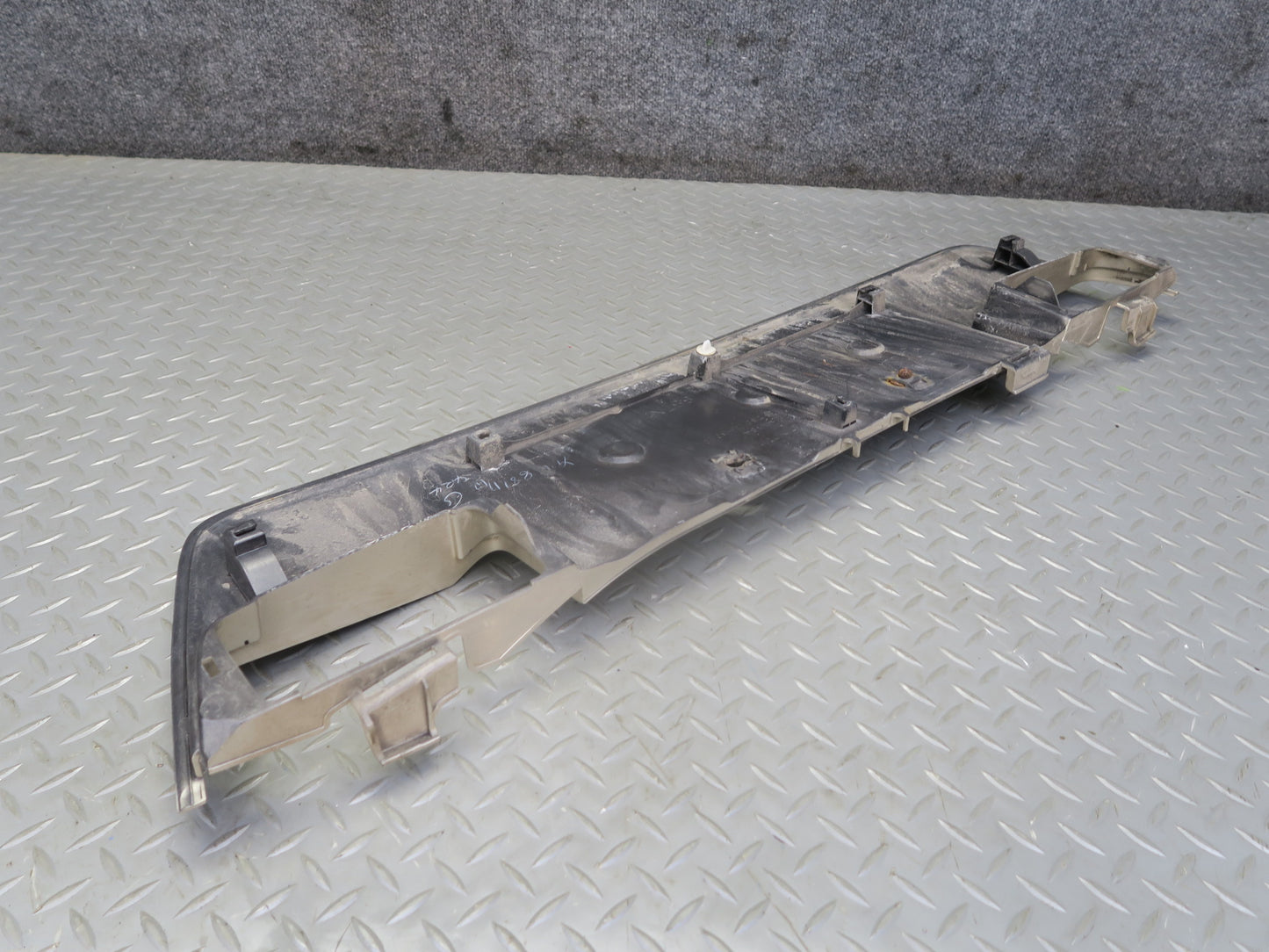 2003-2009 Lexus UZJ120L GX470 Rear Trunk Tailgate License Plate Trim Molding