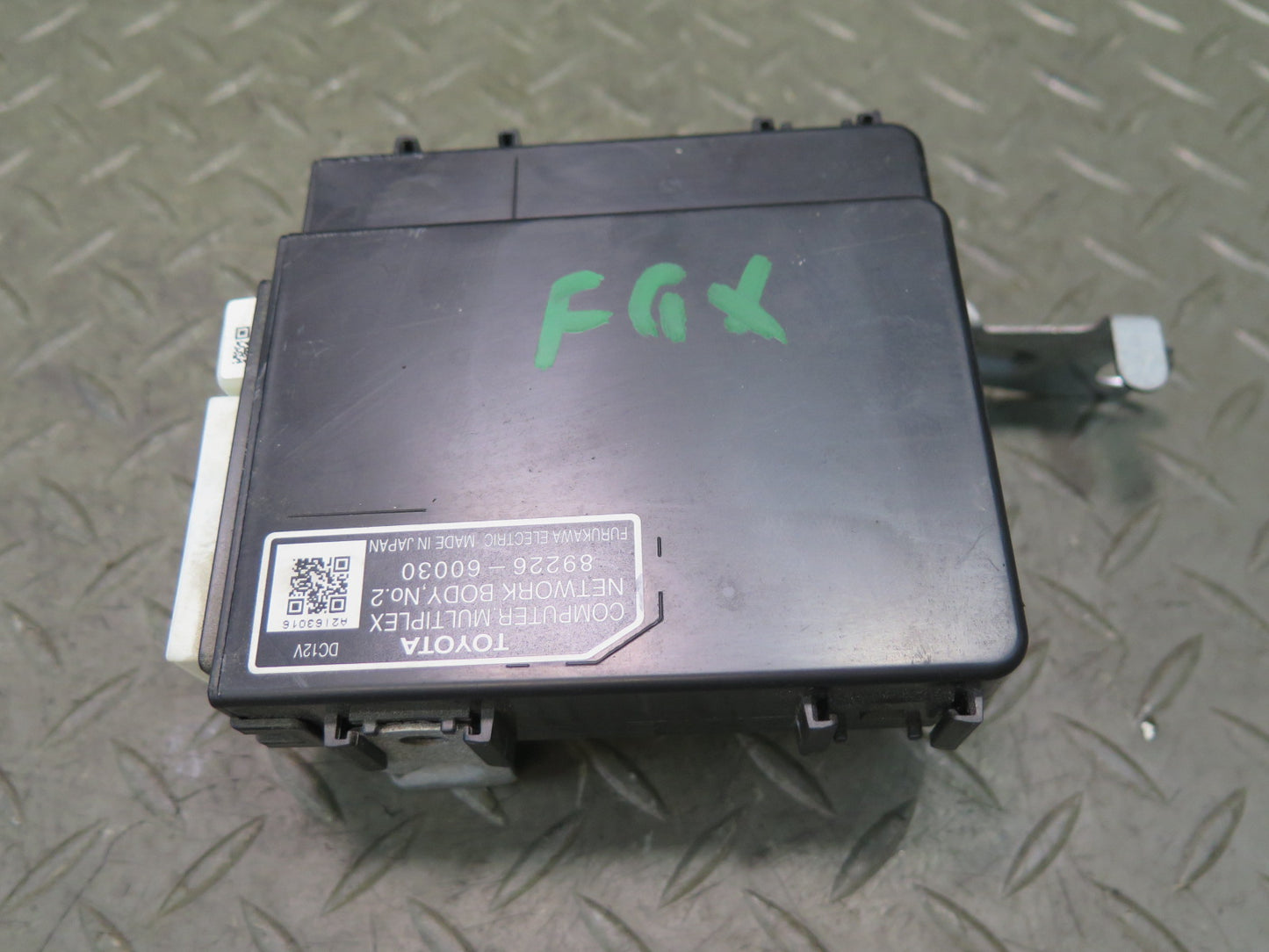 2003-2009 Lexus UZJ120L GX470 Multiplex Network Body Control Module 89226-60030