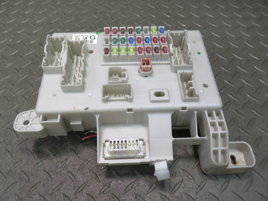 2003-2009 Lexus UZJ120L GX470 Interior Cabin Fuse Relay Box