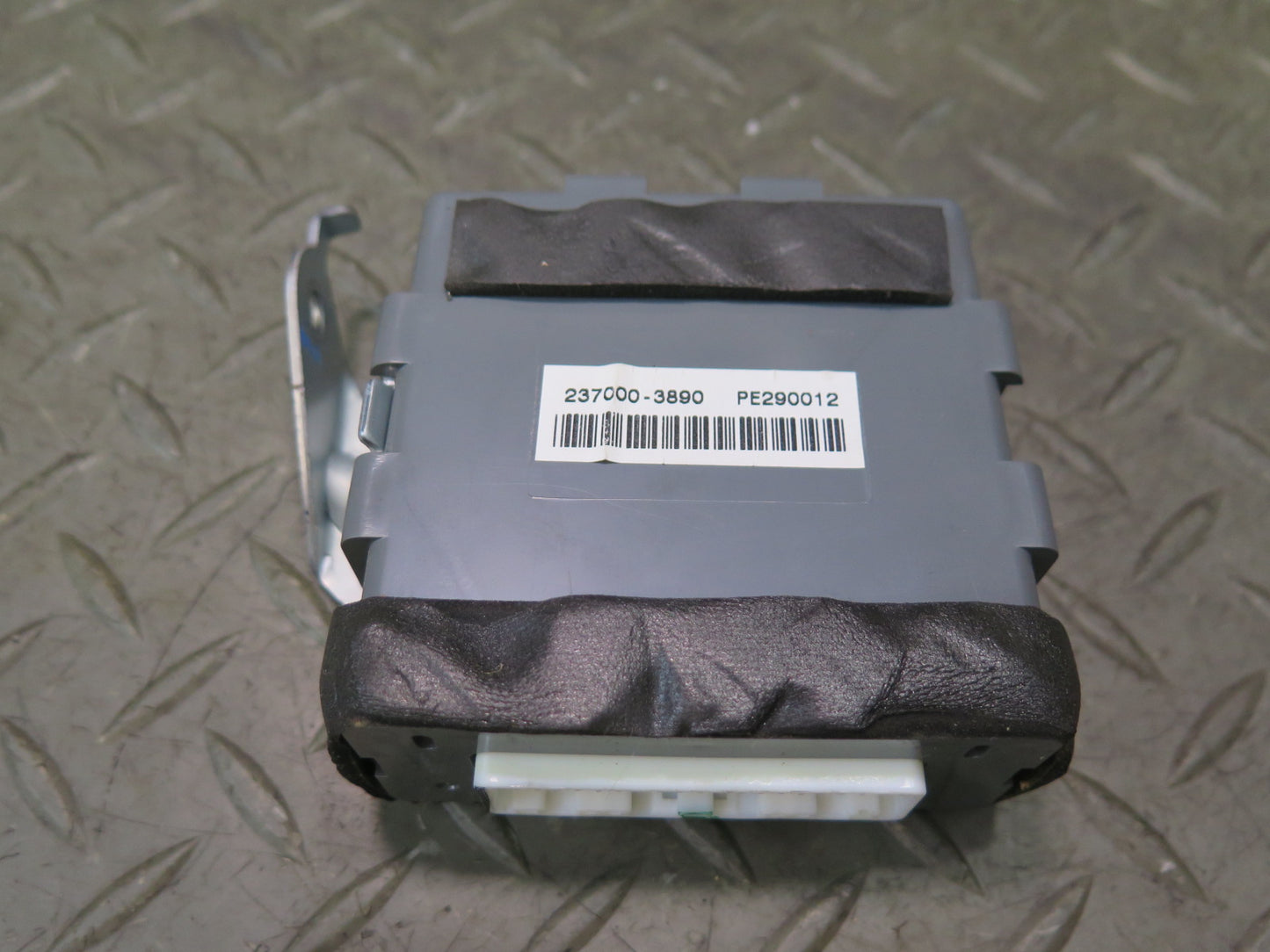 2006-2009 Lexus UZJ120L GX470 Theft Locking Security Control Module 89730-60060