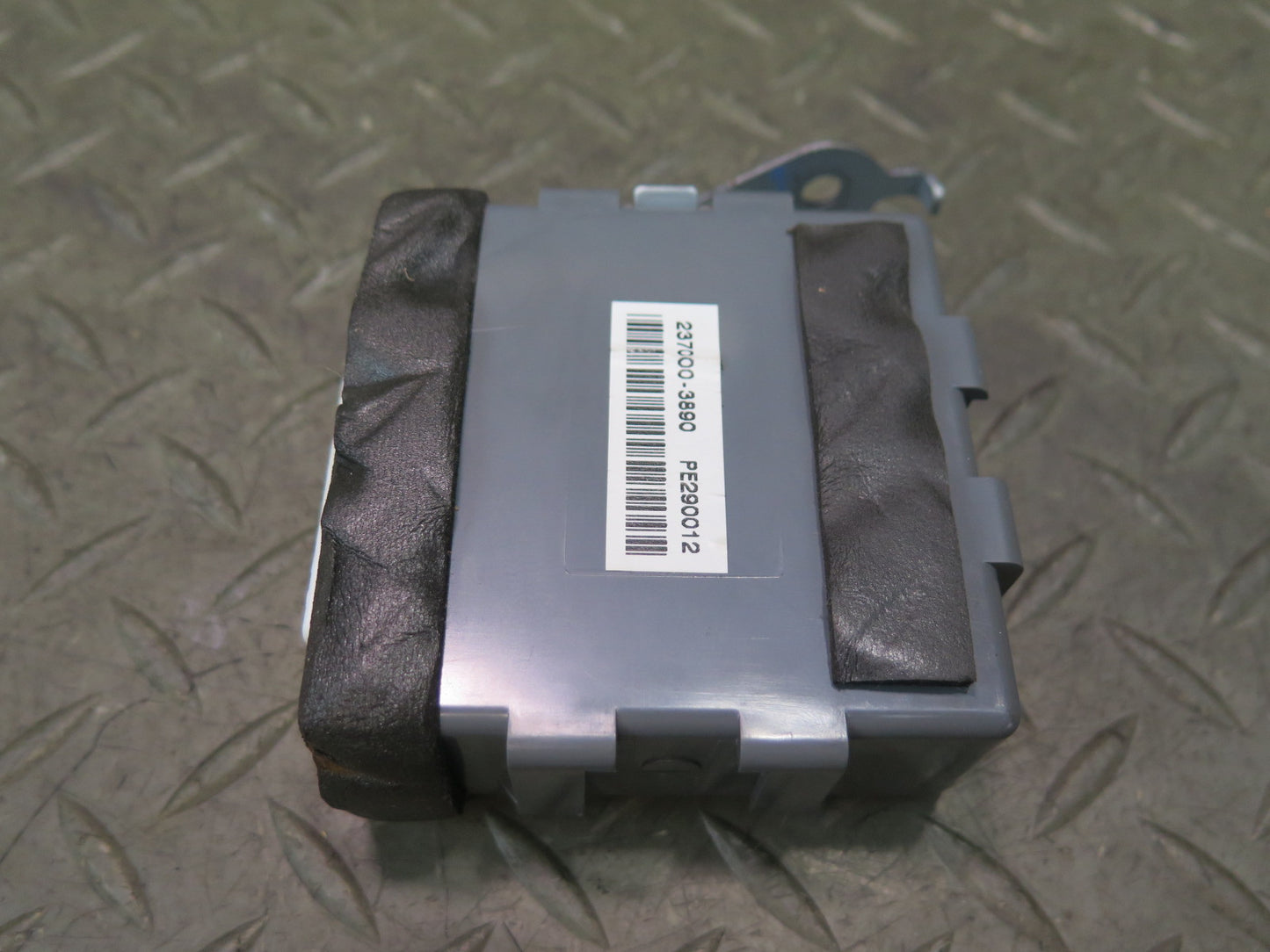 2006-2009 Lexus UZJ120L GX470 Theft Locking Security Control Module 89730-60060