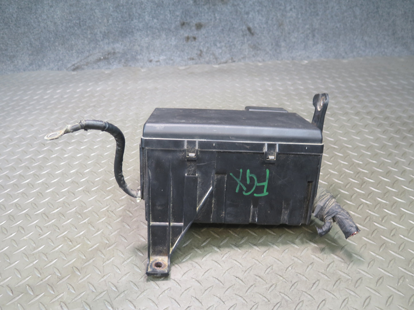 2006-2009 Lexus UZJ120L GX470 Engine Bay Fuse Relay Box Module Unit