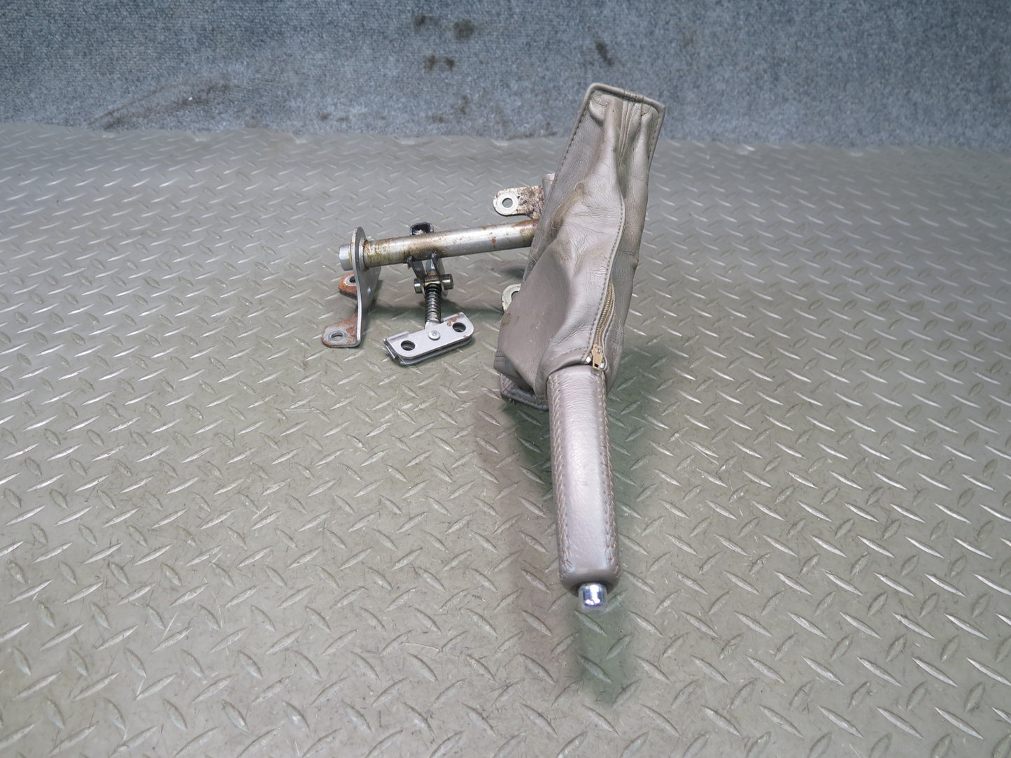 2003-2009 Lexus UZJ120L GX470 Emergency Parking Hand Brake Handle