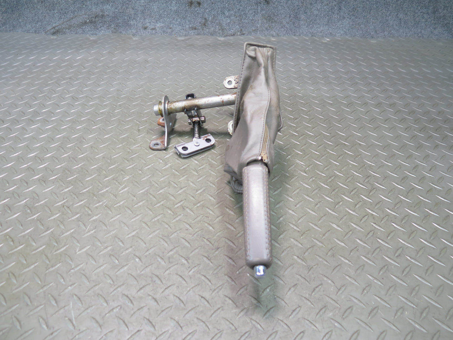 2003-2009 Lexus UZJ120L GX470 Emergency Parking Hand Brake Handle