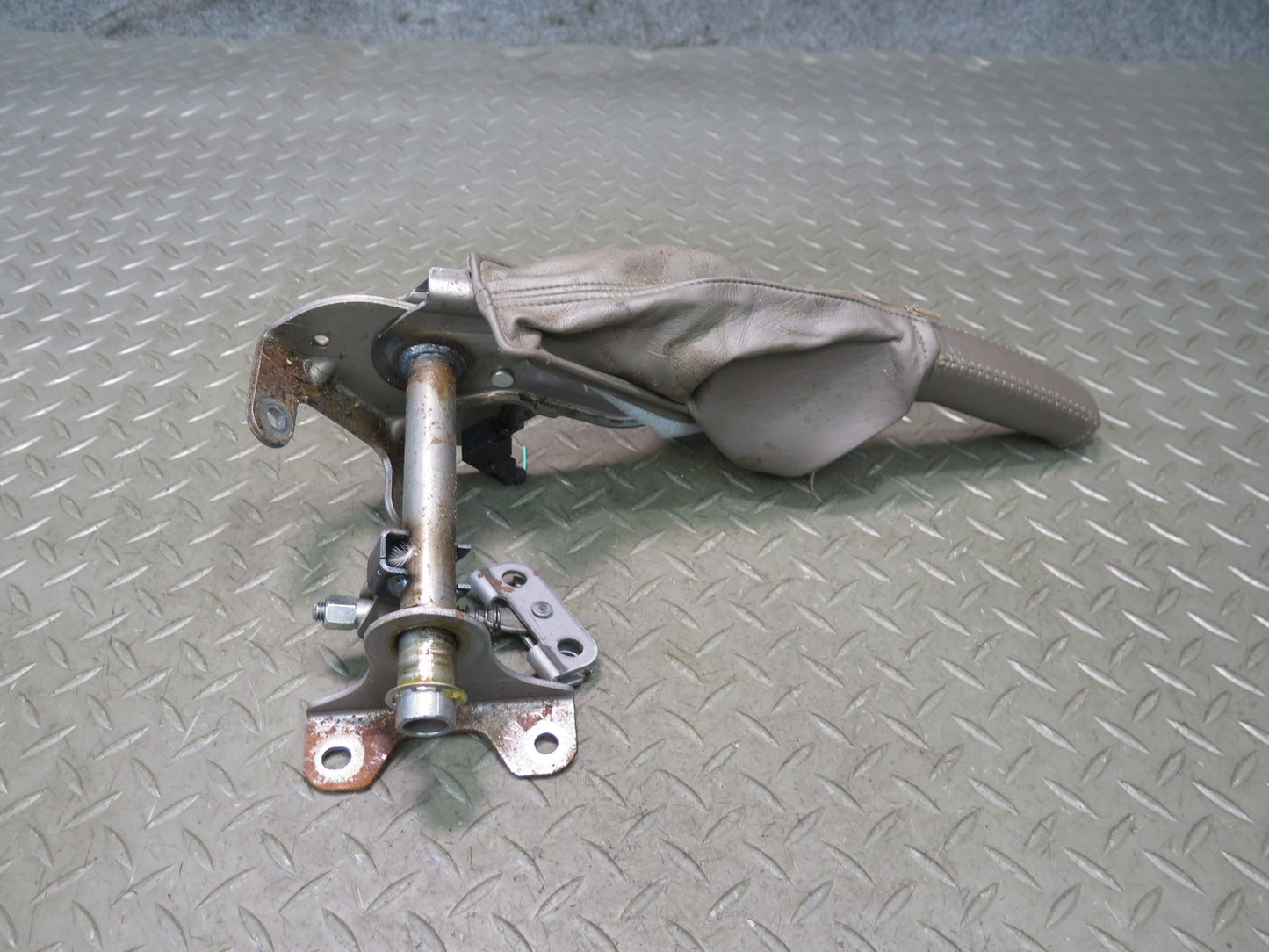 2003-2009 Lexus UZJ120L GX470 Emergency Parking Hand Brake Handle