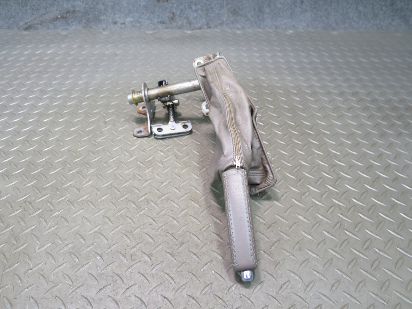 2003-2009 Lexus UZJ120L GX470 Emergency Parking Hand Brake Handle