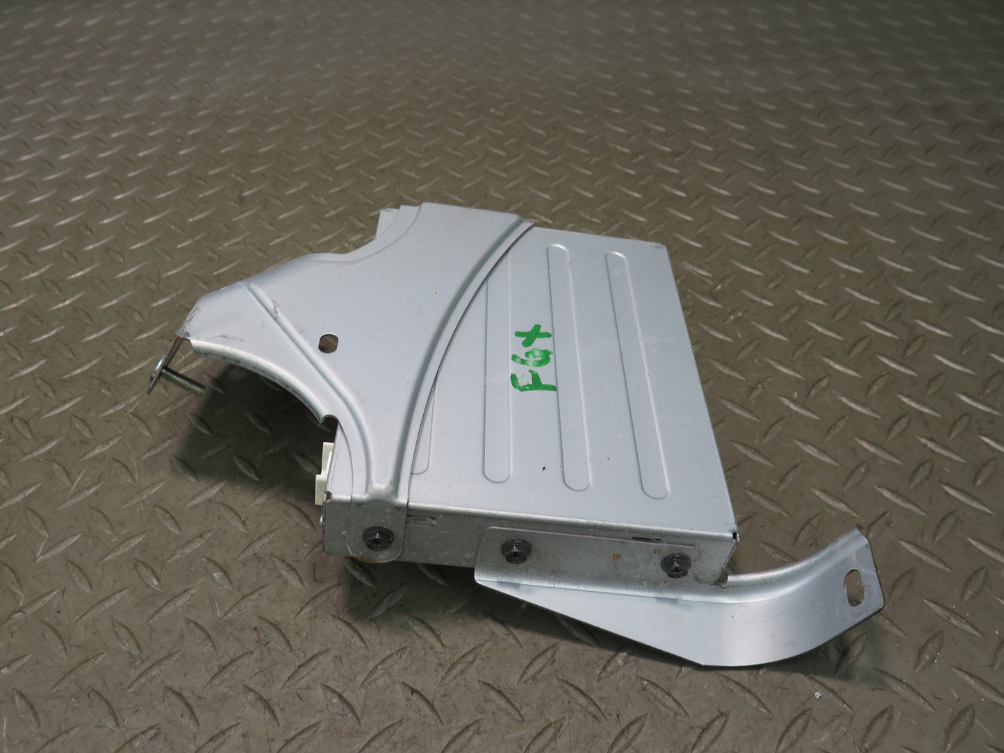 2003-2007 Lexus UZJ120L GX470 Rear Entertainment Video Control Module