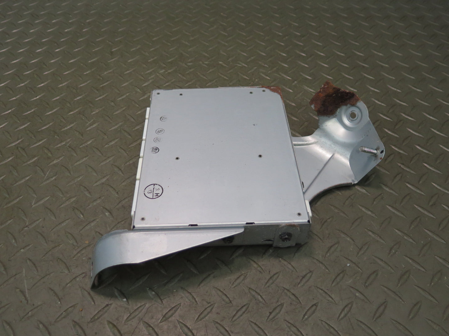 2003-2007 Lexus UZJ120L GX470 Rear Entertainment Video Control Module