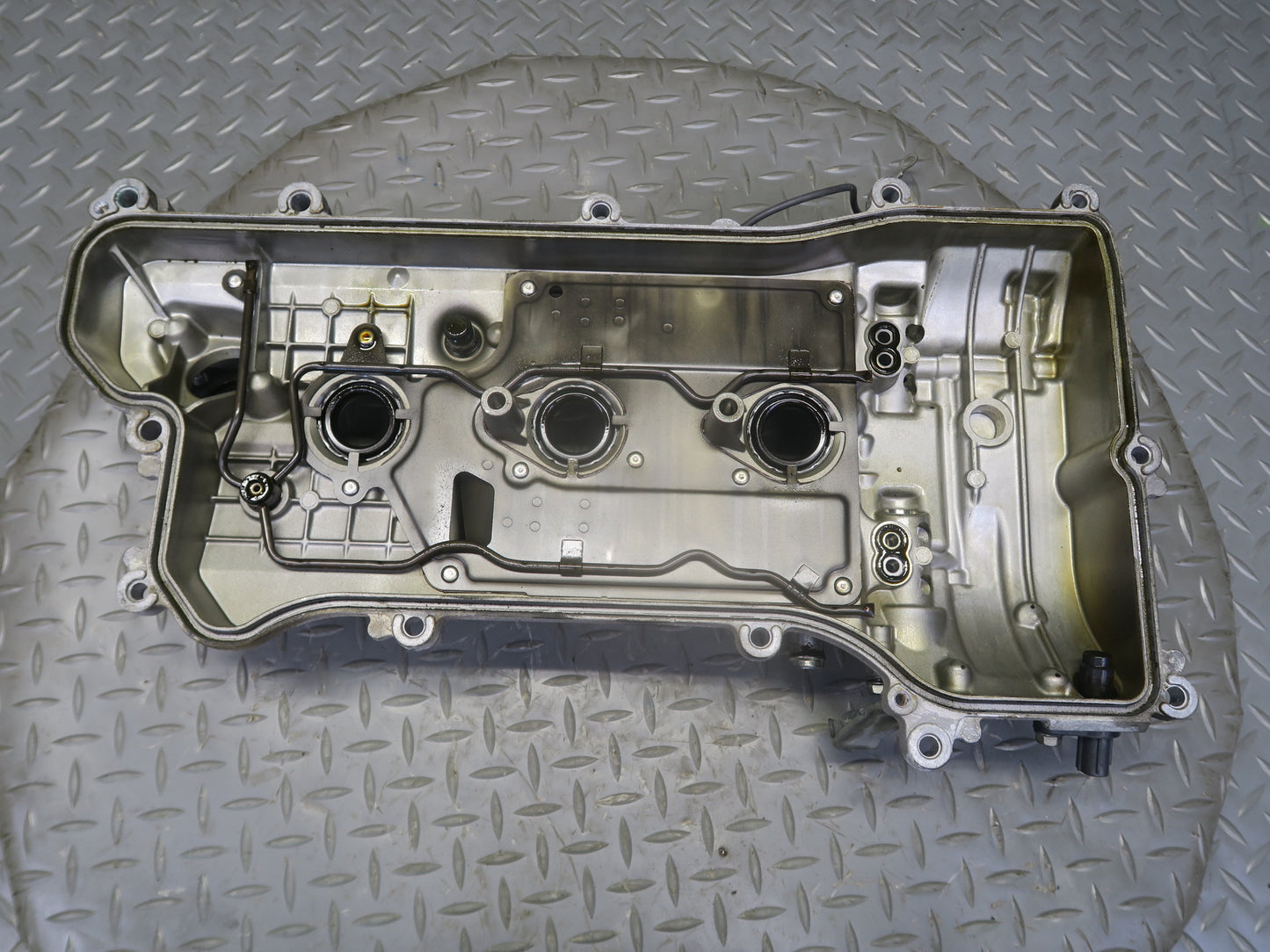 06-13 Lexus IS250 2.5L 4GRFSE Engine Right Cylinder Head Valve Cover OEM