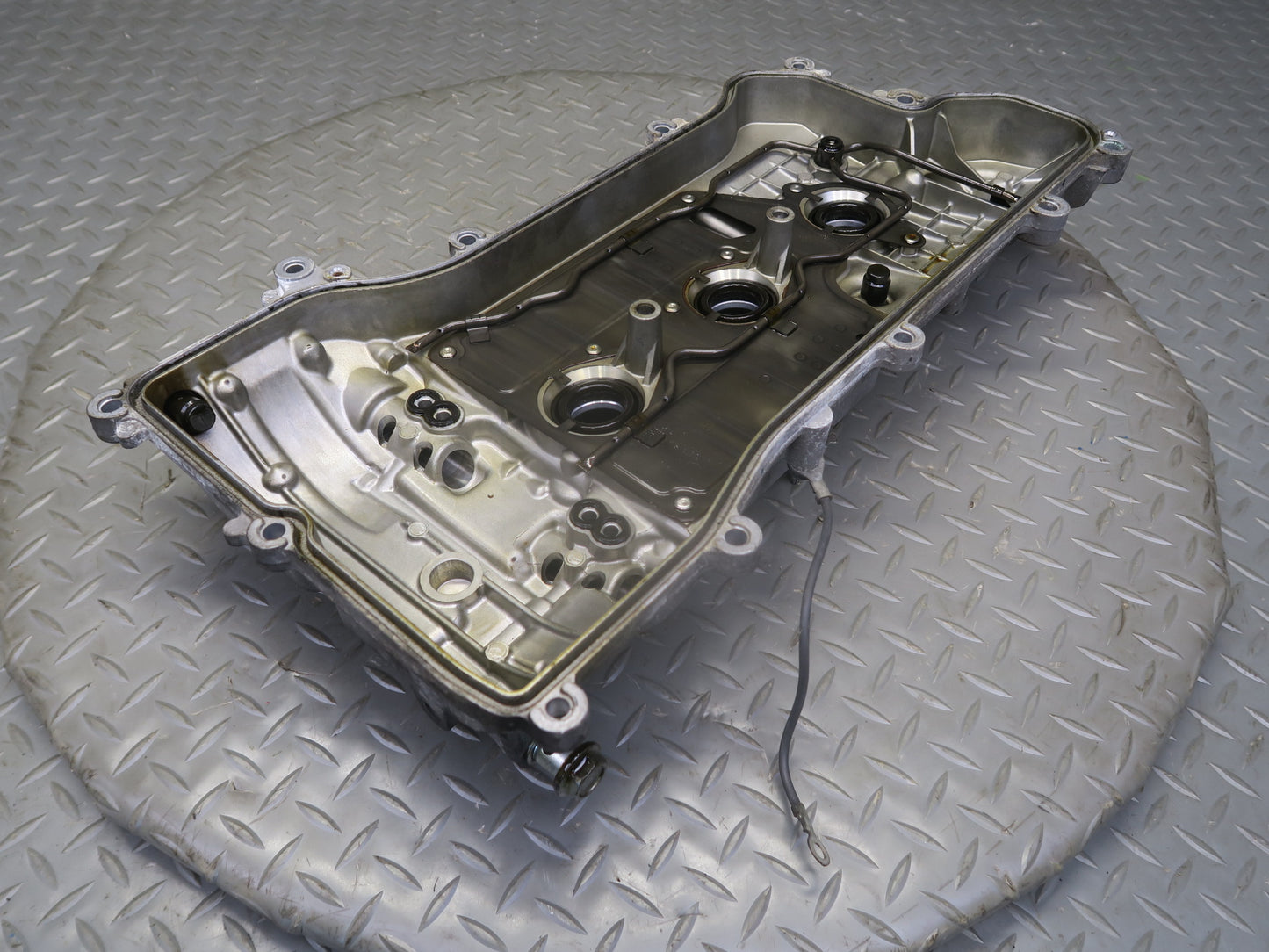 06-13 Lexus IS250 2.5L 4GRFSE Engine Right Cylinder Head Valve Cover OEM
