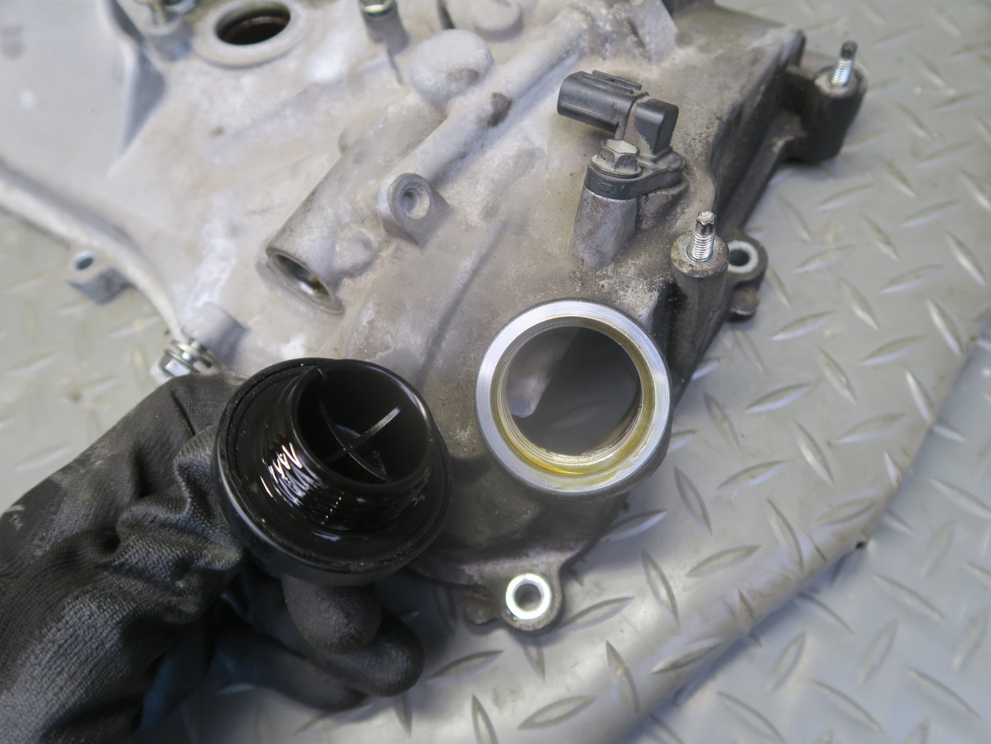 06-13 Lexus IS250 2.5L 4GRFSE Engine Left Cylinder Head Valve Cover OEM