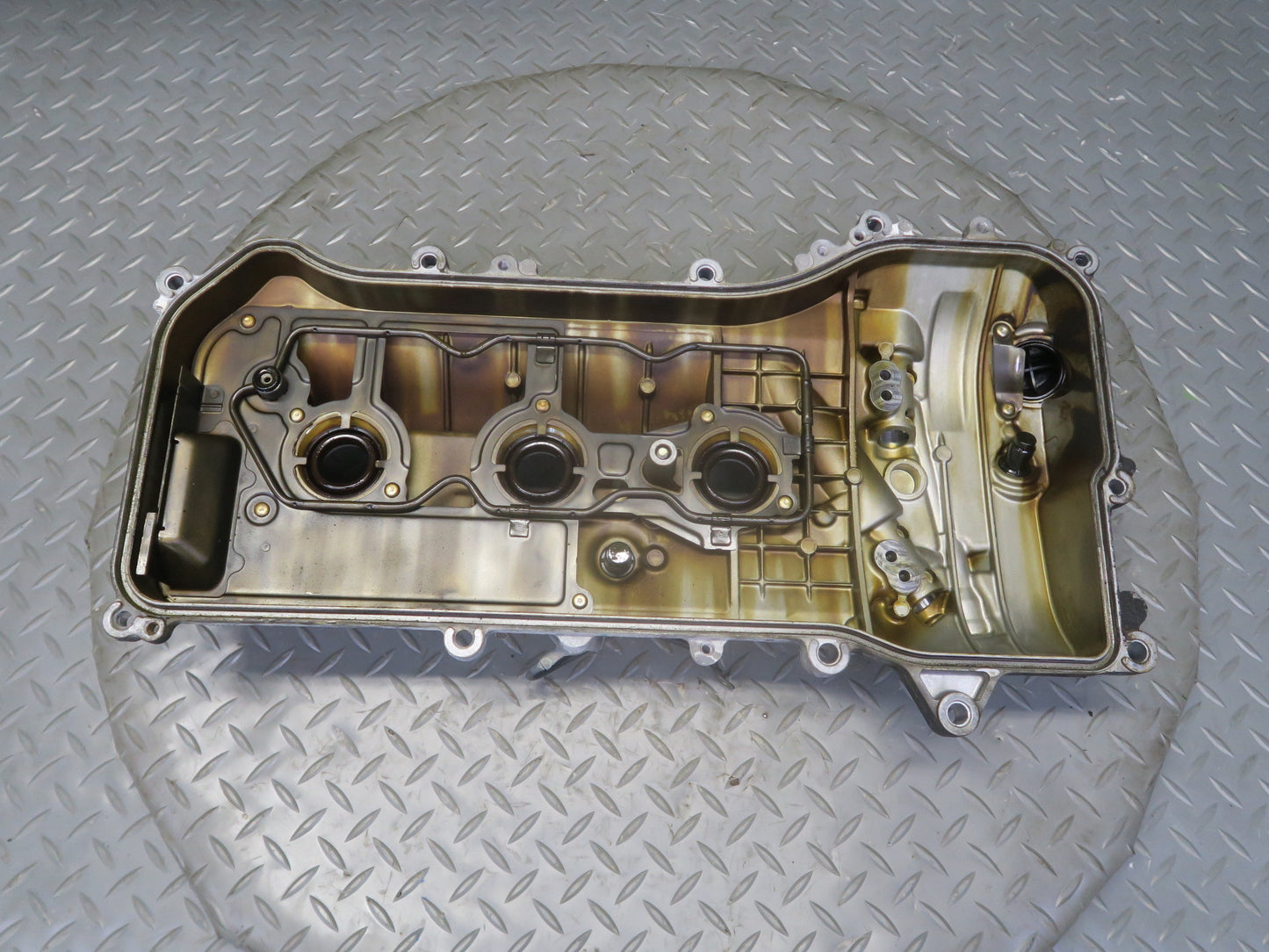 06-13 Lexus IS250 2.5L 4GRFSE Engine Left Cylinder Head Valve Cover OEM