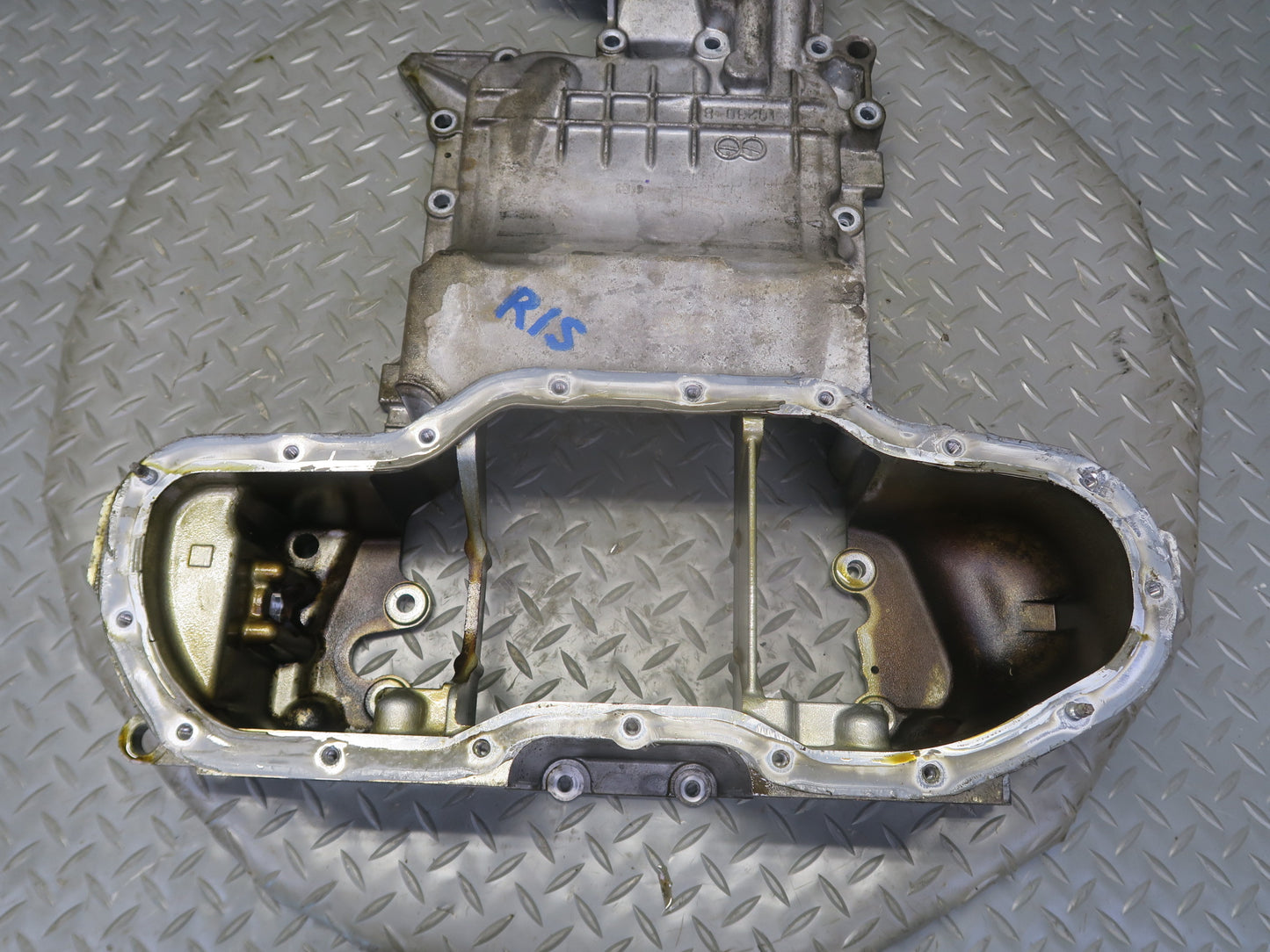 06-13 Lexus IS250 2.5L 4GRFSE Engine Motor Upper Oil Pan OEM