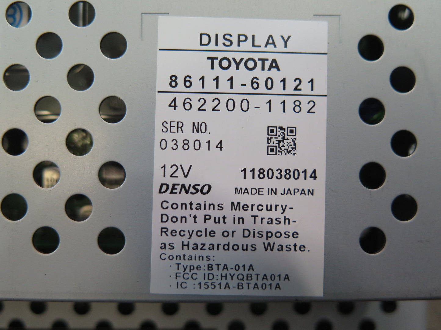 2004-2007 Lexus UZJ120L GX470 Dash Navigation Media Screen Display 86111-60121
