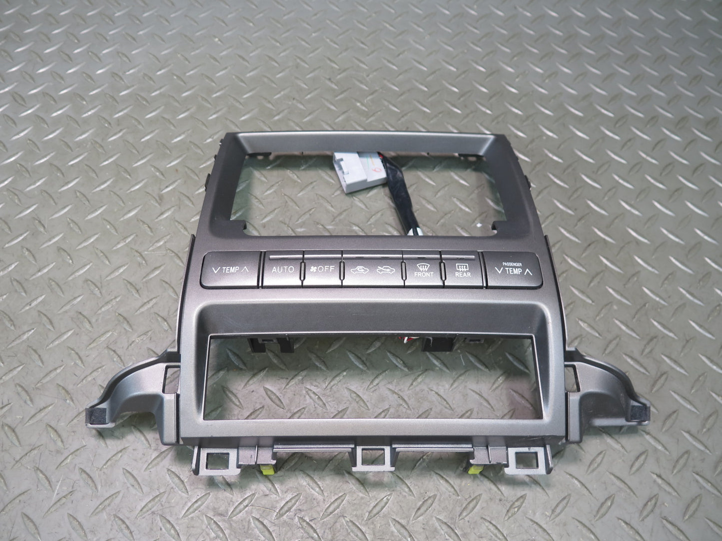 2003-2009 Lexus UZJ120L GX470 A/C Heater Climate Switch w Trim Bezel Panel
