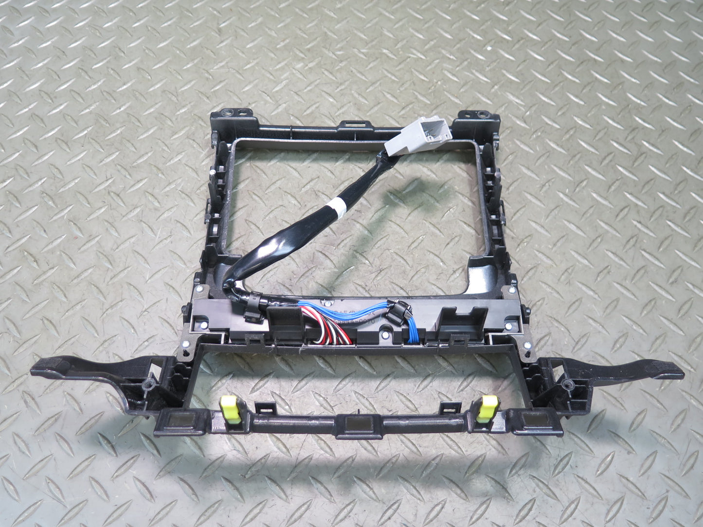 2003-2009 Lexus UZJ120L GX470 A/C Heater Climate Switch w Trim Bezel Panel