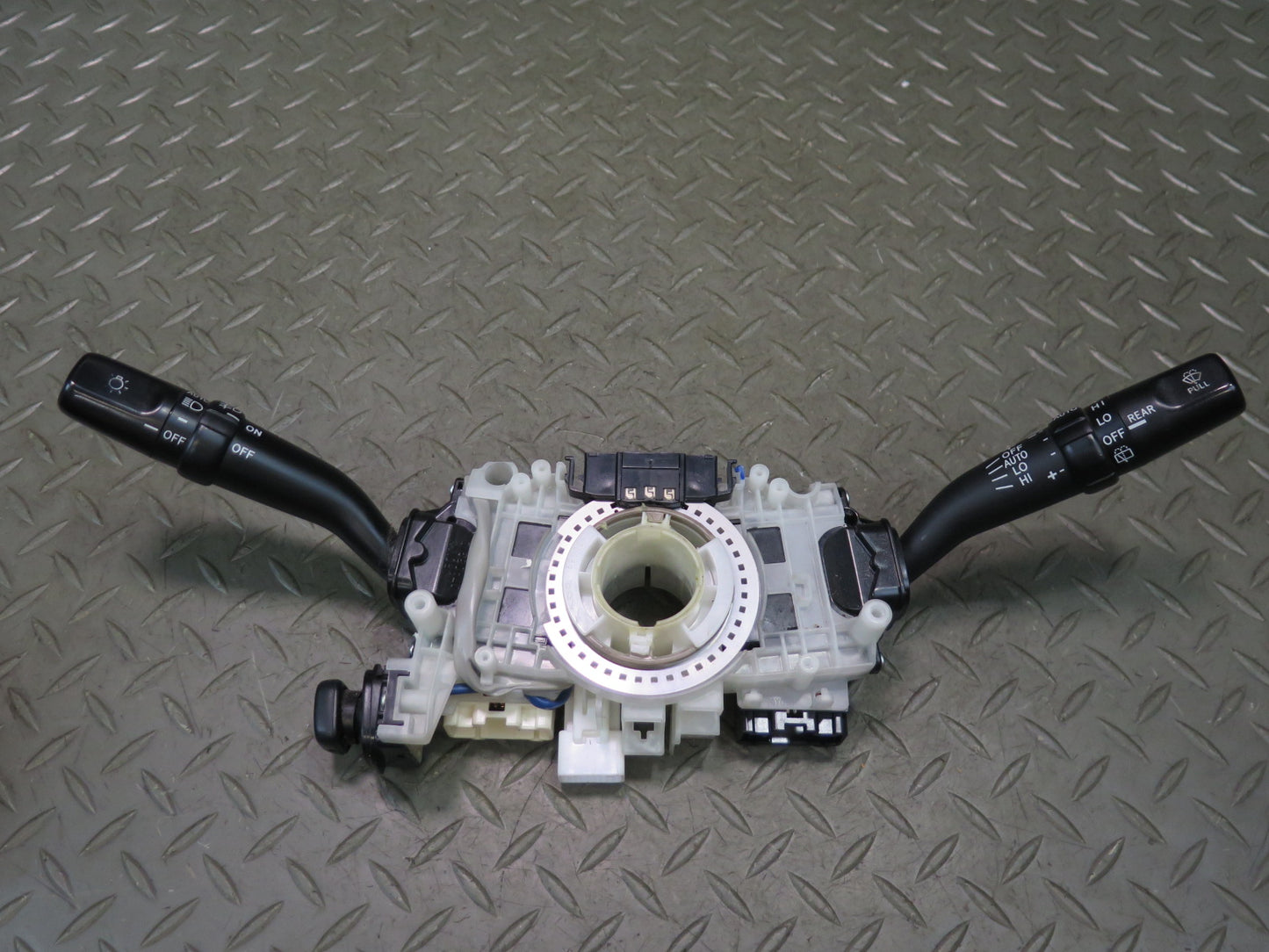 2006-2009 Lexus UZJ120L GX470 Steering Column Turn Signal Wiper Multi Switch
