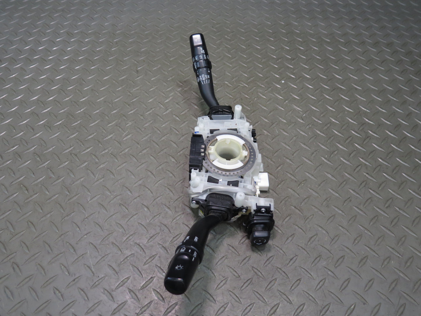 2006-2009 Lexus UZJ120L GX470 Steering Column Turn Signal Wiper Multi Switch