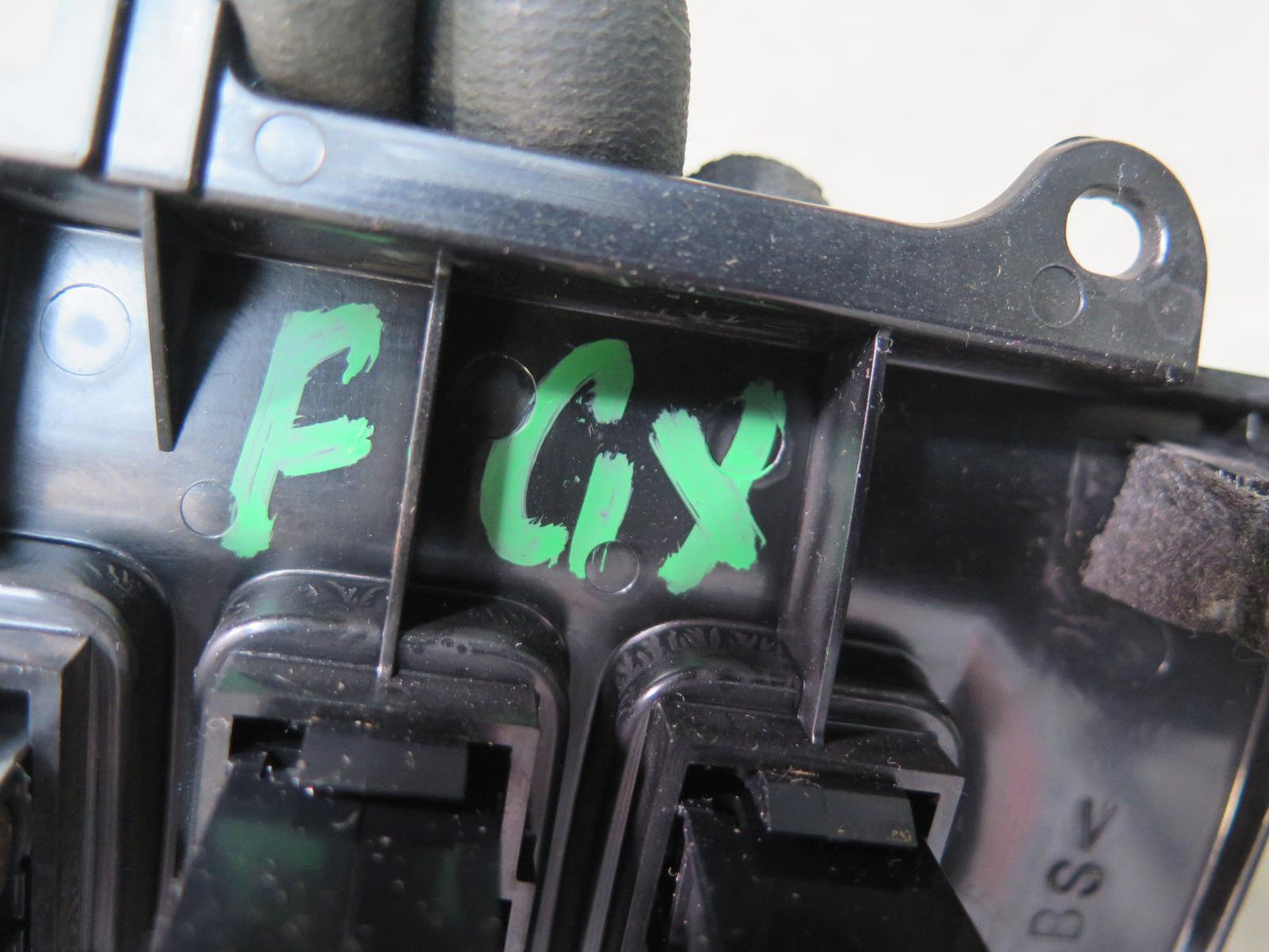 2003-2009 Lexus UZJ120L GX470 Differential Traction Heated Seat Button Switch