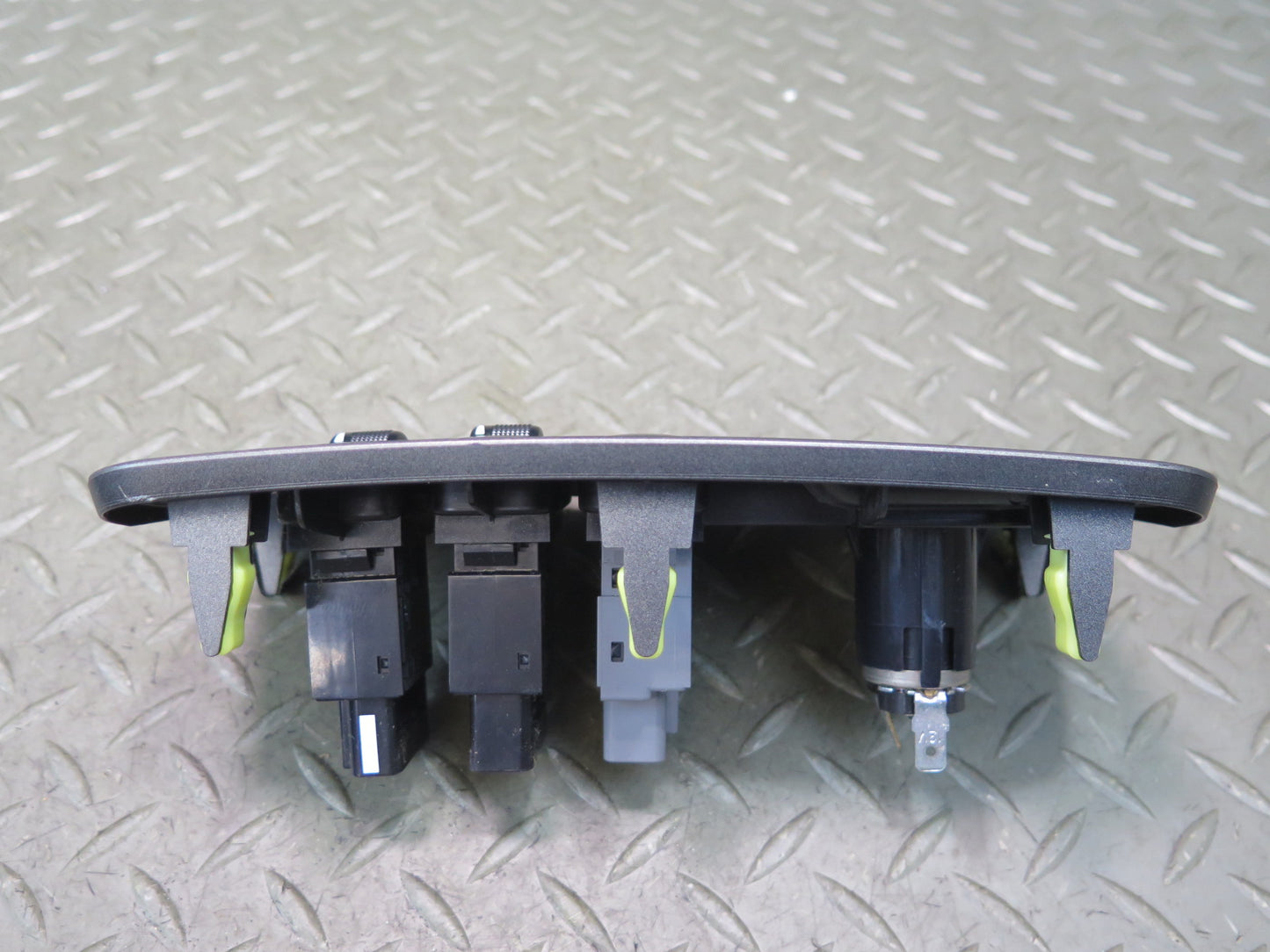 2003-2009 Lexus UZJ120L GX470 Differential Traction Heated Seat Button Switch
