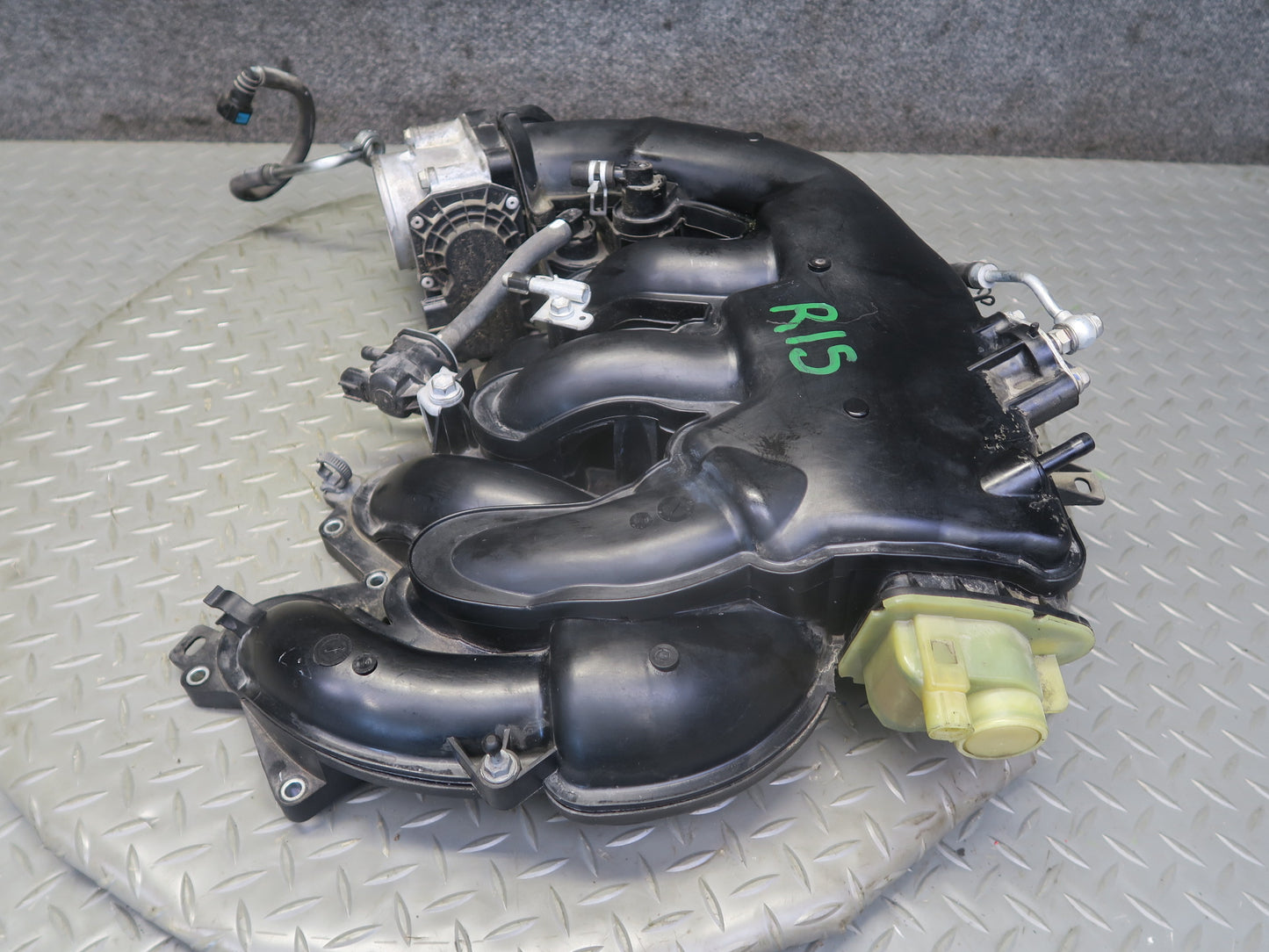 06-13 Lexus GSE20L IS250 Engine Air Intake Manifold w Throttle Body OEM