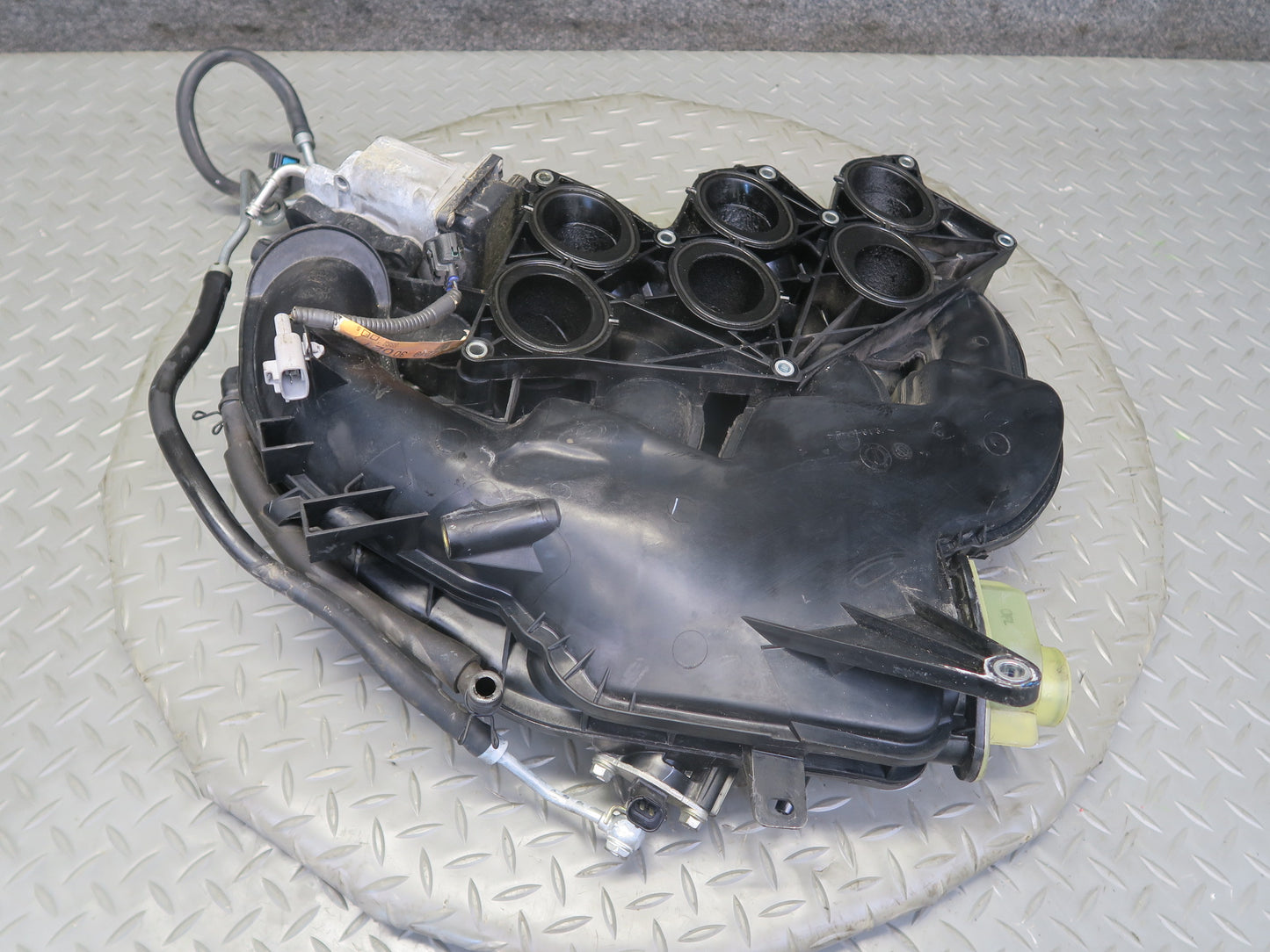 06-13 Lexus GSE20L IS250 Engine Air Intake Manifold w Throttle Body OEM