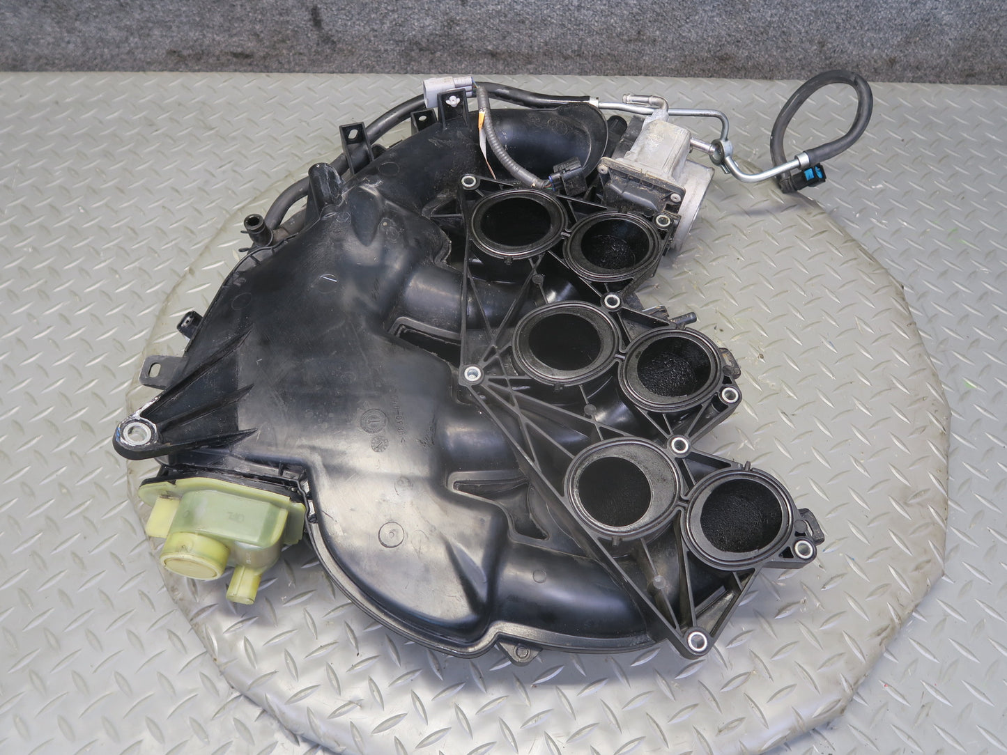 06-13 Lexus GSE20L IS250 Engine Air Intake Manifold w Throttle Body OEM