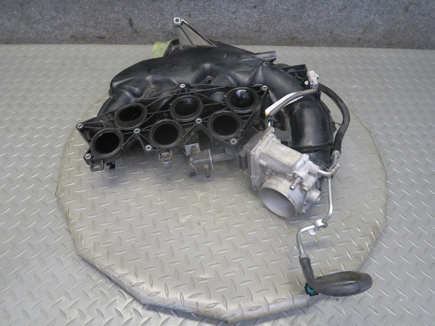 06-13 Lexus GSE20L IS250 Engine Air Intake Manifold w Throttle Body OEM