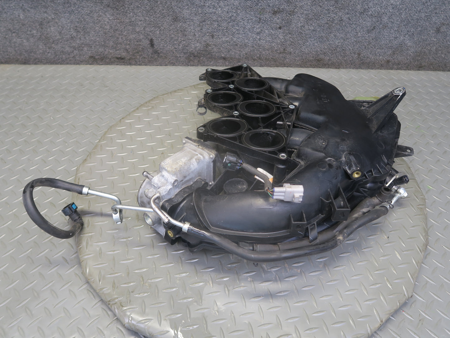 06-13 Lexus GSE20L IS250 Engine Air Intake Manifold w Throttle Body OEM