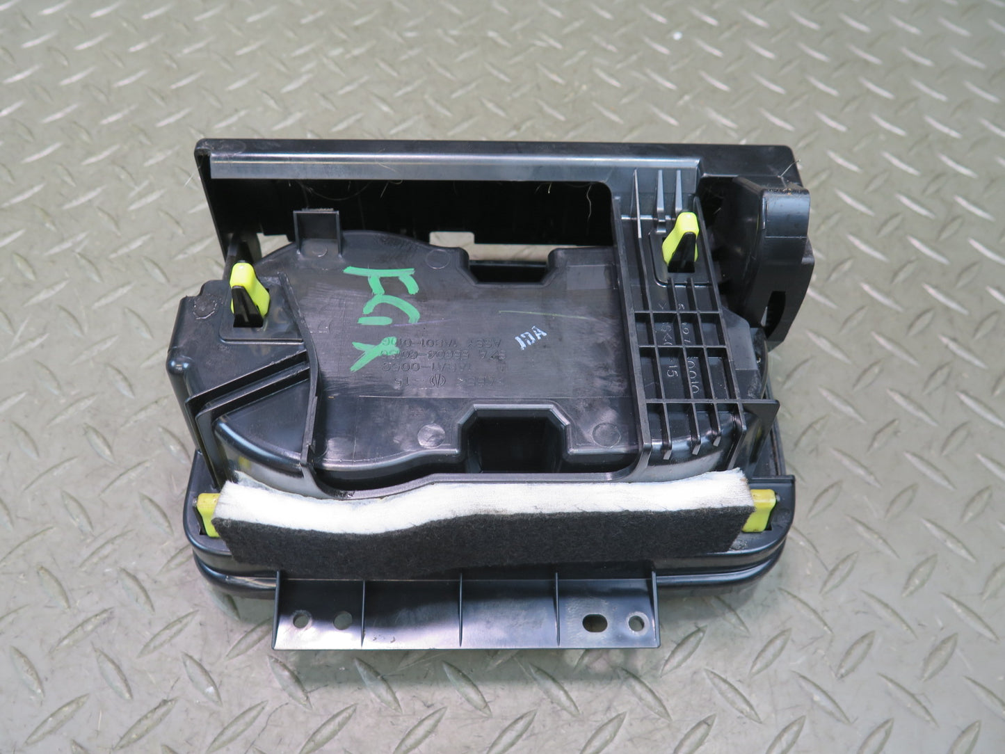 2003-2009 Lexus UZJ120L GX470 Front Center Console CUP Holder 55604-60150