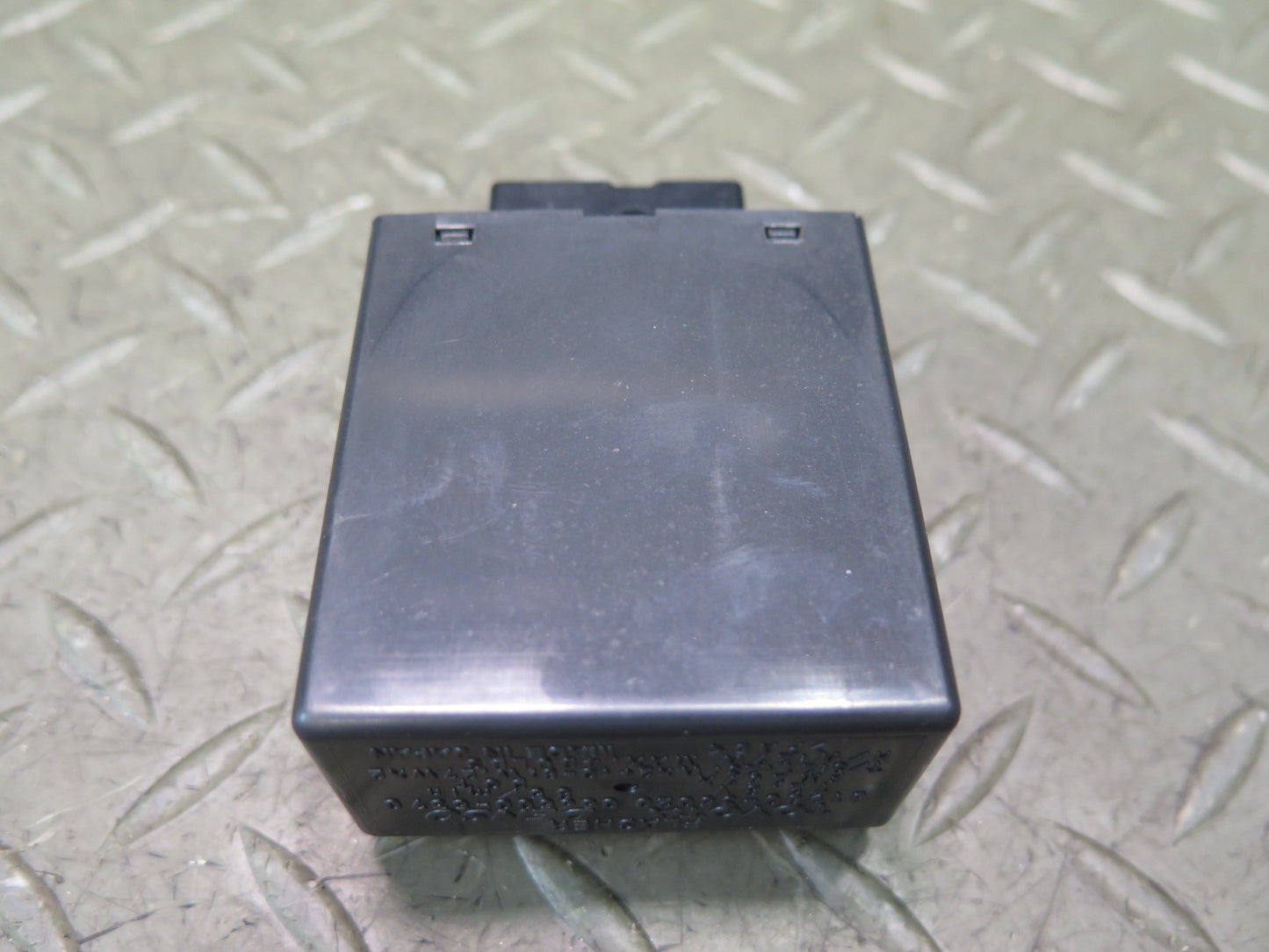 2003-2009 Lexus UZJ120L GX470 Warning Flasher Control Module 81980-35020