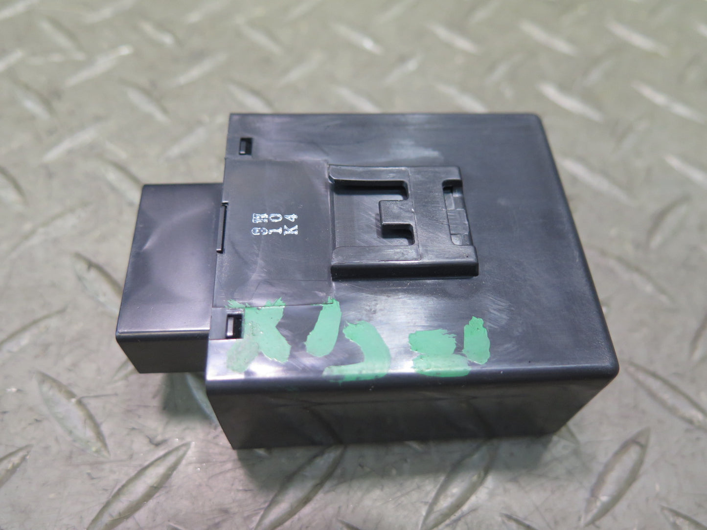 2003-2009 Lexus UZJ120L GX470 Warning Flasher Control Module 81980-35020
