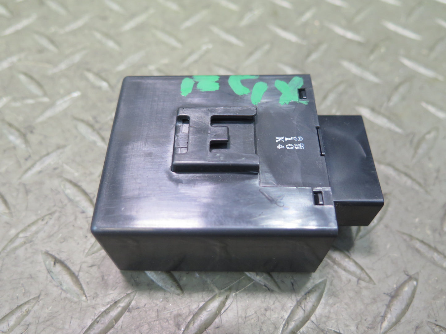 2003-2009 Lexus UZJ120L GX470 Warning Flasher Control Module 81980-35020