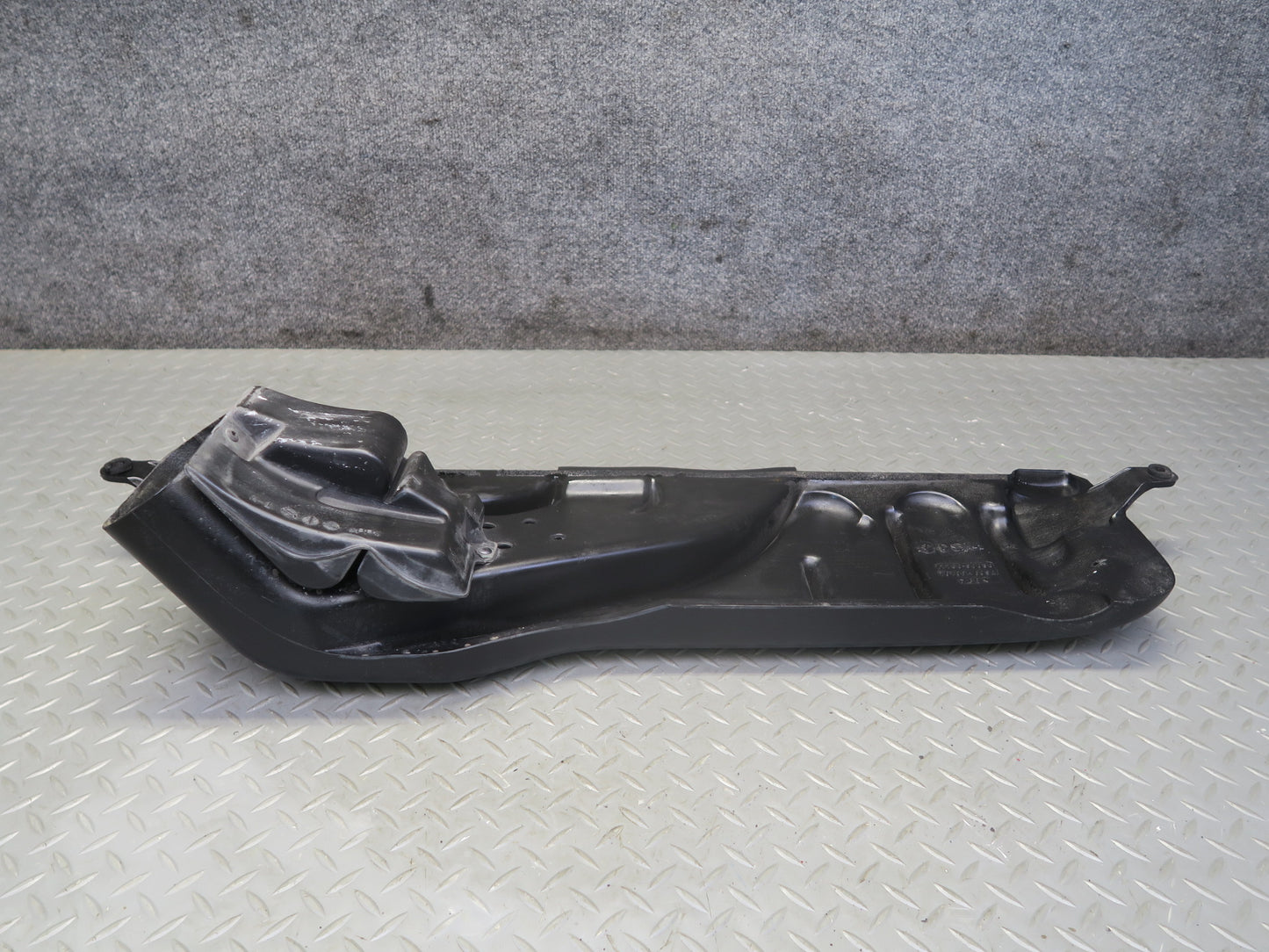 01-06 Lexus UCF30L LS430 Engine Air Intake Duct Pipe Vent Tube 17750-50030 OEM