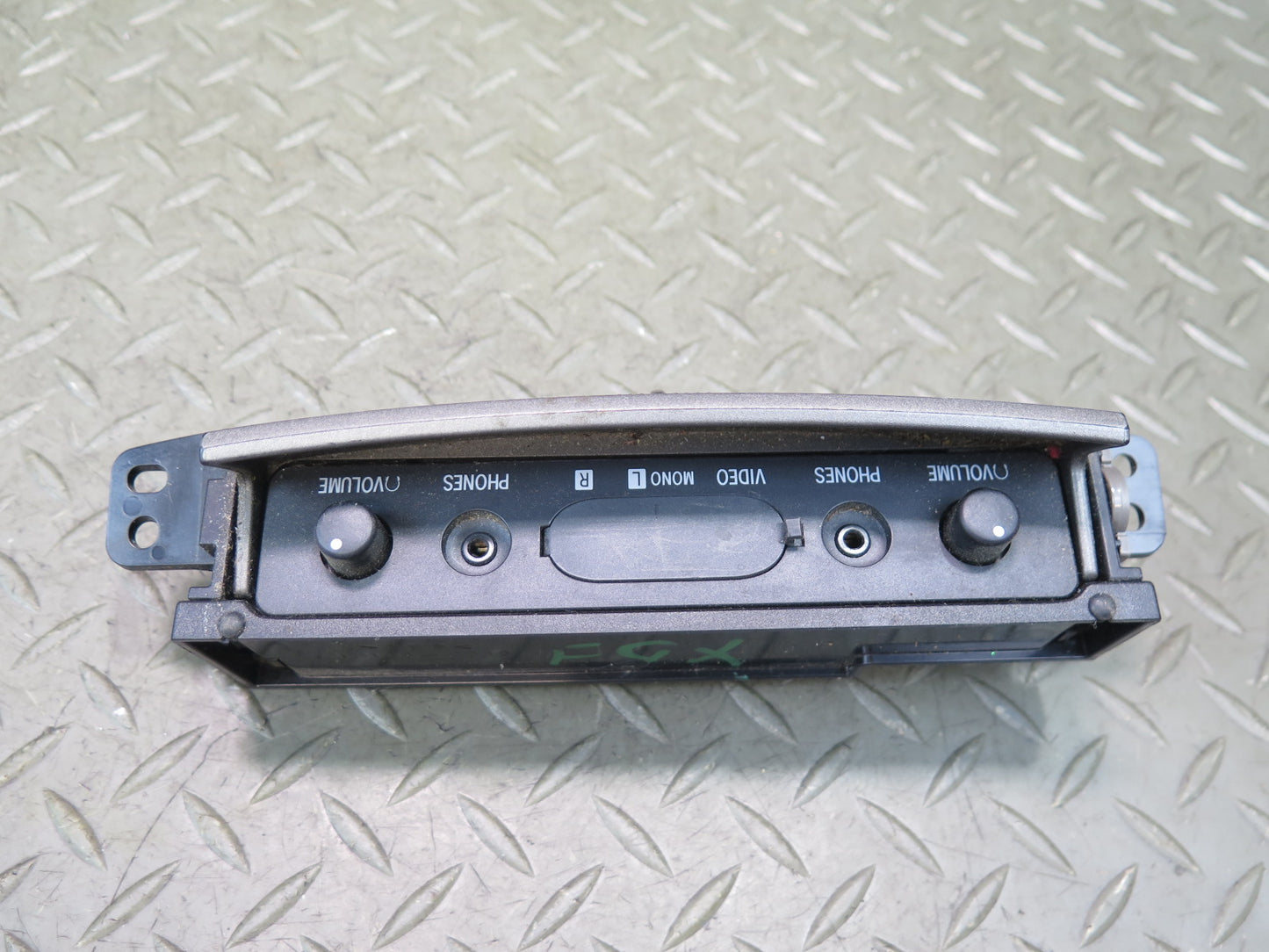 2003-2009 Lexus UZJ120L GX470 Rear Multimedia Audio Volume Control Panel