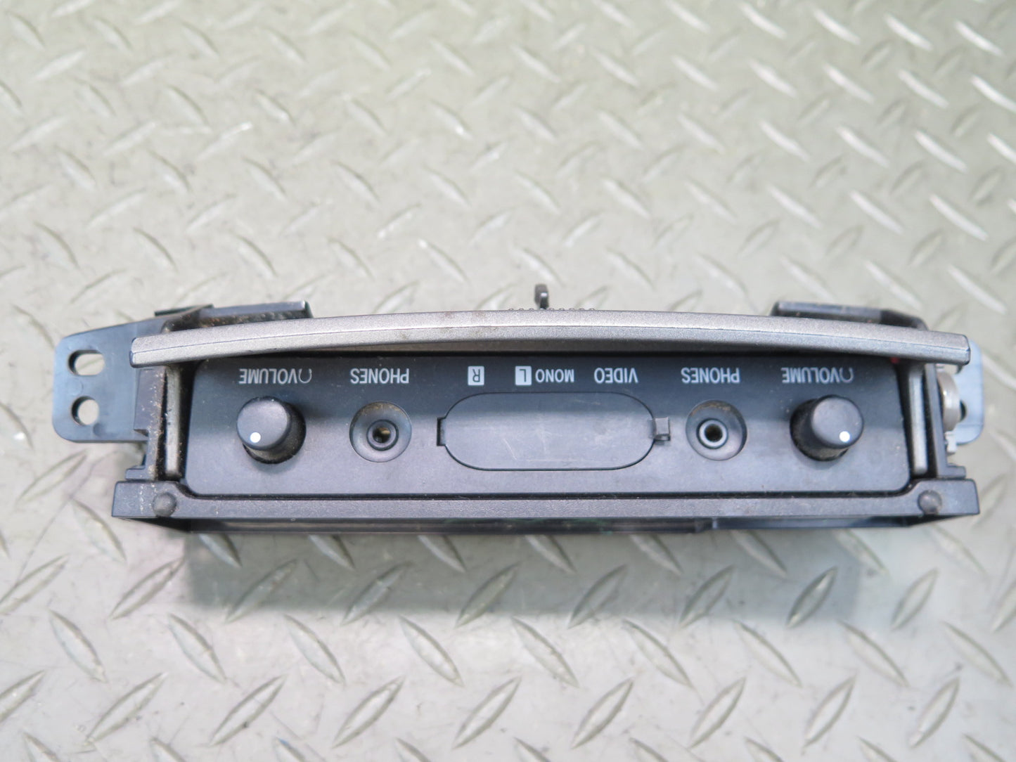 2003-2009 Lexus UZJ120L GX470 Rear Multimedia Audio Volume Control Panel