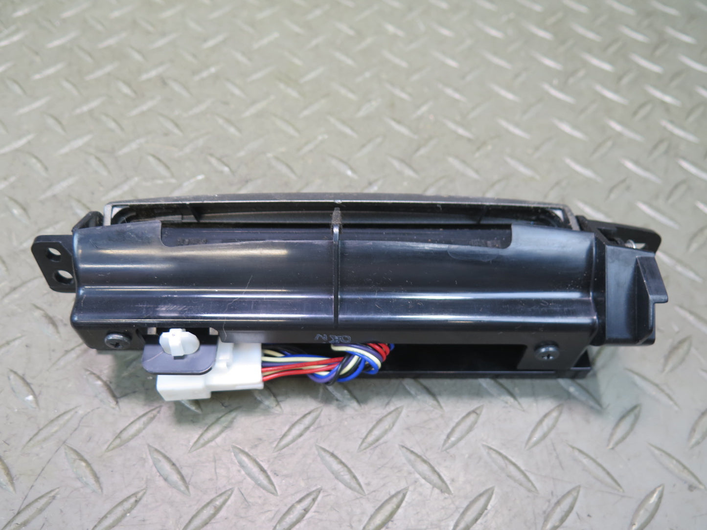 2003-2009 Lexus UZJ120L GX470 Rear Multimedia Audio Volume Control Panel