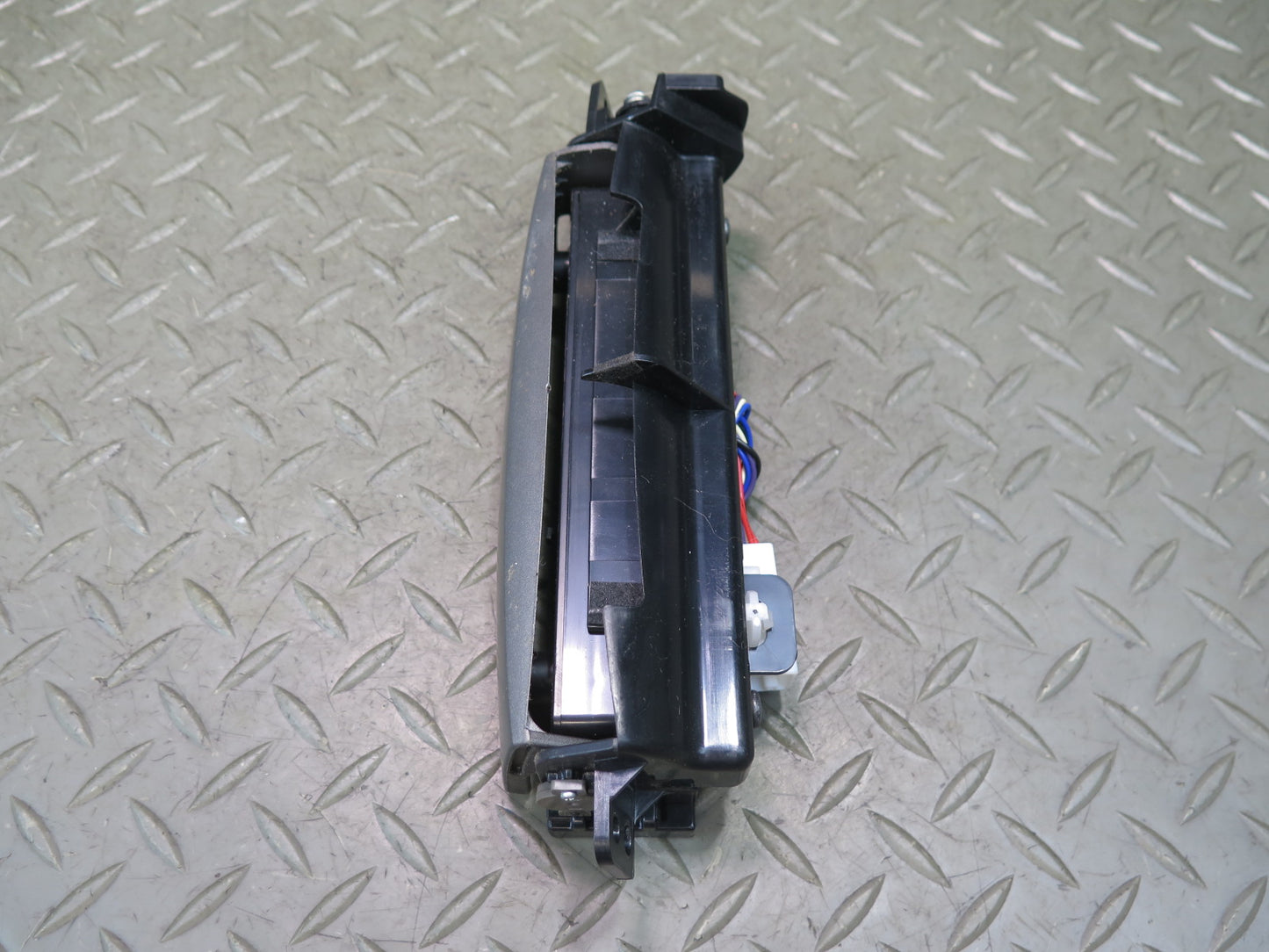 2003-2009 Lexus UZJ120L GX470 Rear Multimedia Audio Volume Control Panel