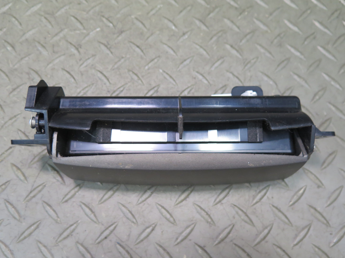 2003-2009 Lexus UZJ120L GX470 Rear Multimedia Audio Volume Control Panel