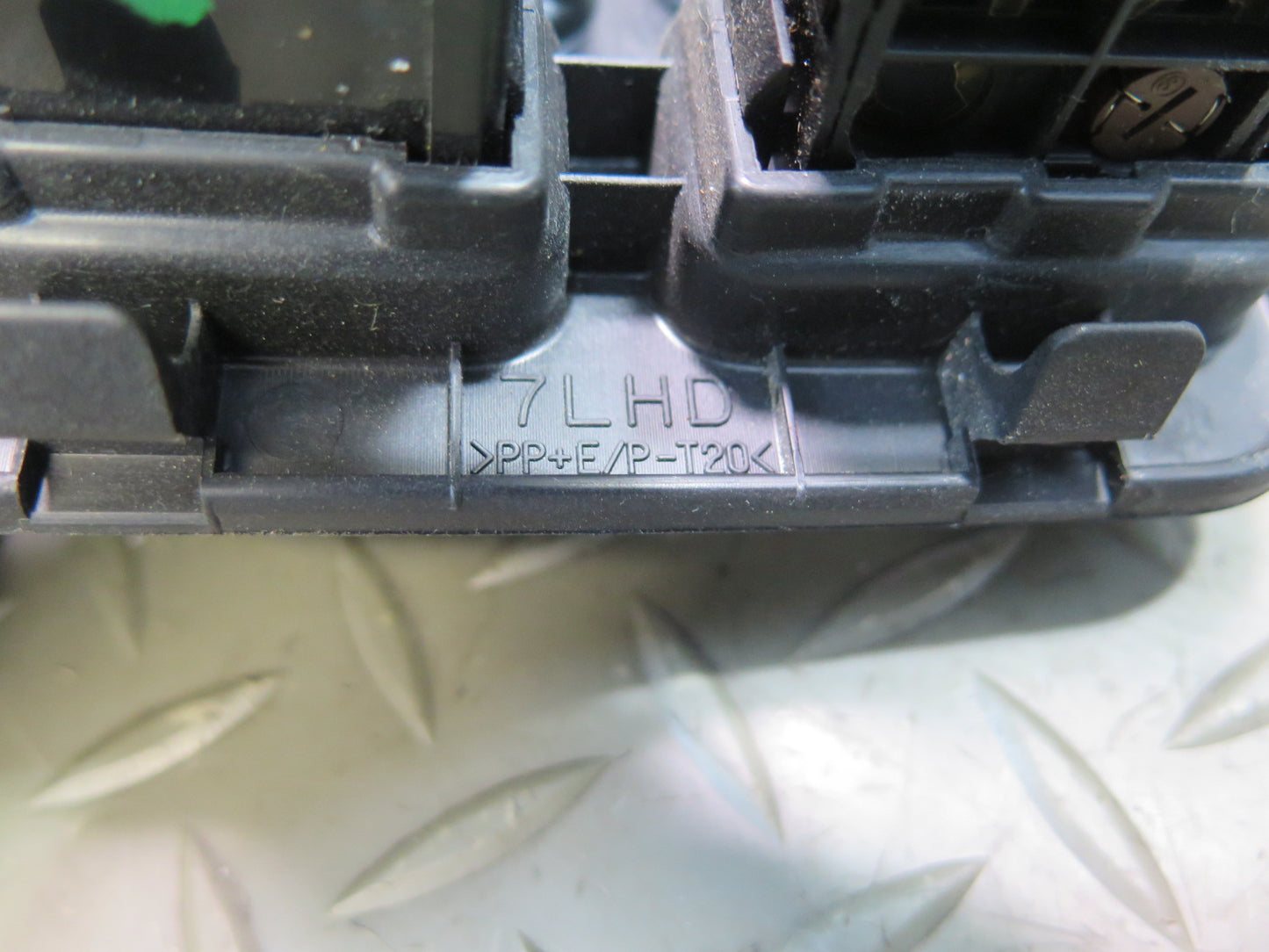 2003-2009 Lexus UZJ120L GX470 Side View Mirror Dimmer Defrost Rsca Switch