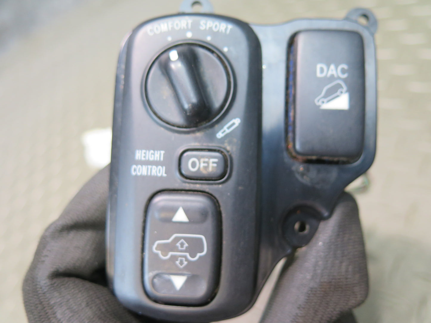 2003-2009 Lexus UZJ120L GX470 Suspension Height DAC Control Switch w Wiring