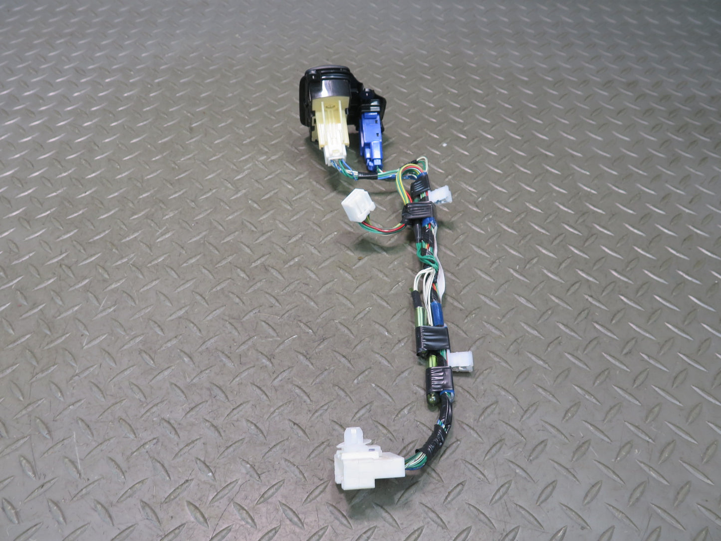 2003-2009 Lexus UZJ120L GX470 Suspension Height DAC Control Switch w Wiring