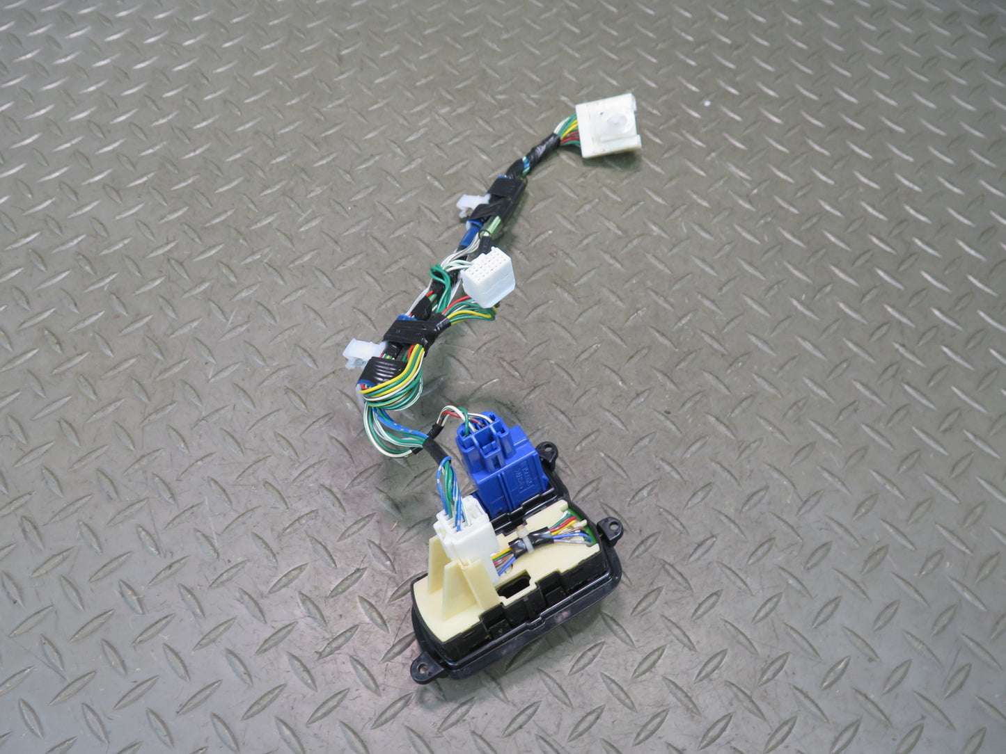 2003-2009 Lexus UZJ120L GX470 Suspension Height DAC Control Switch w Wiring